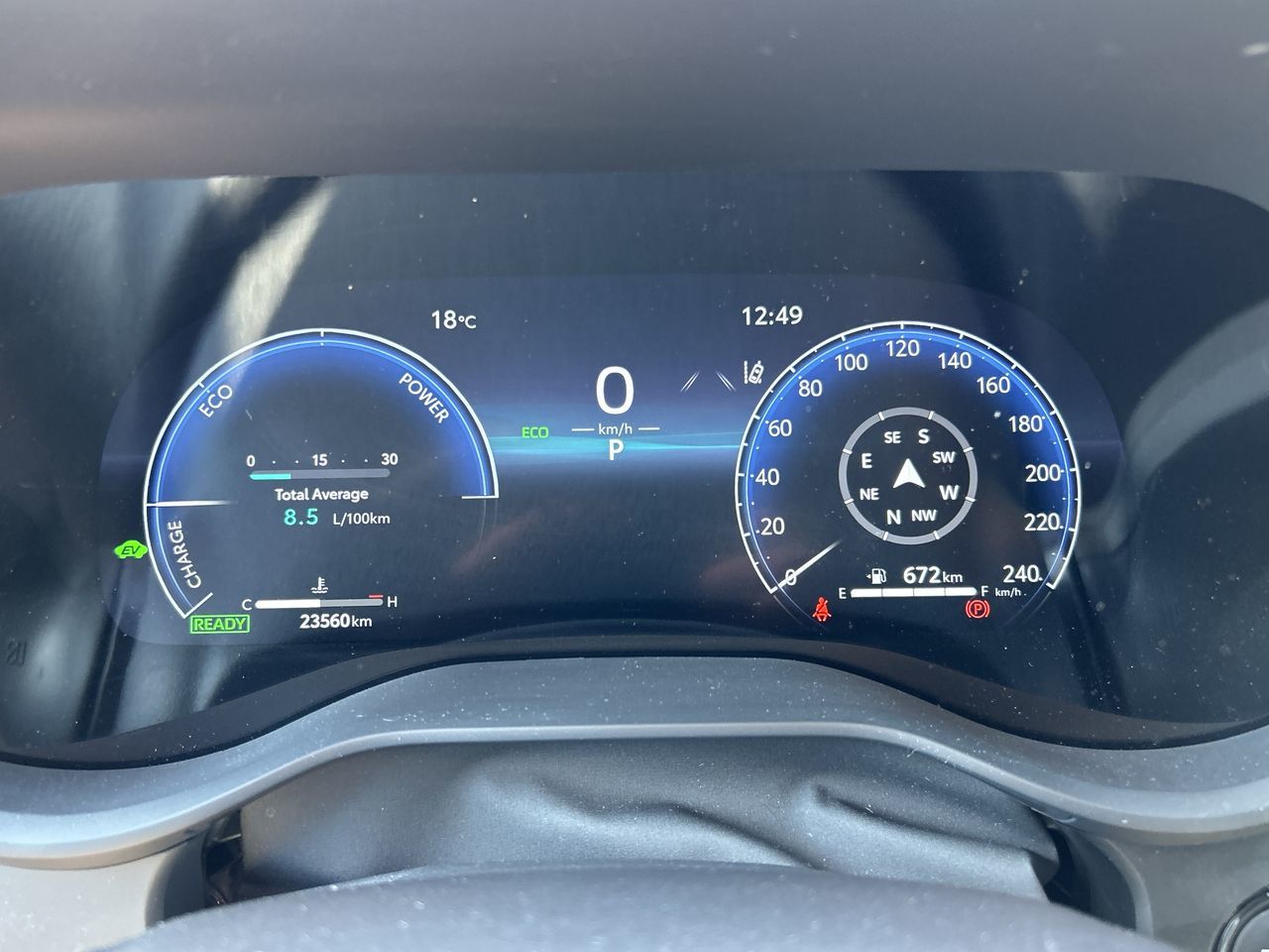 2025 Toyota Sienna Hybrid in North Vancouver, British Columbia