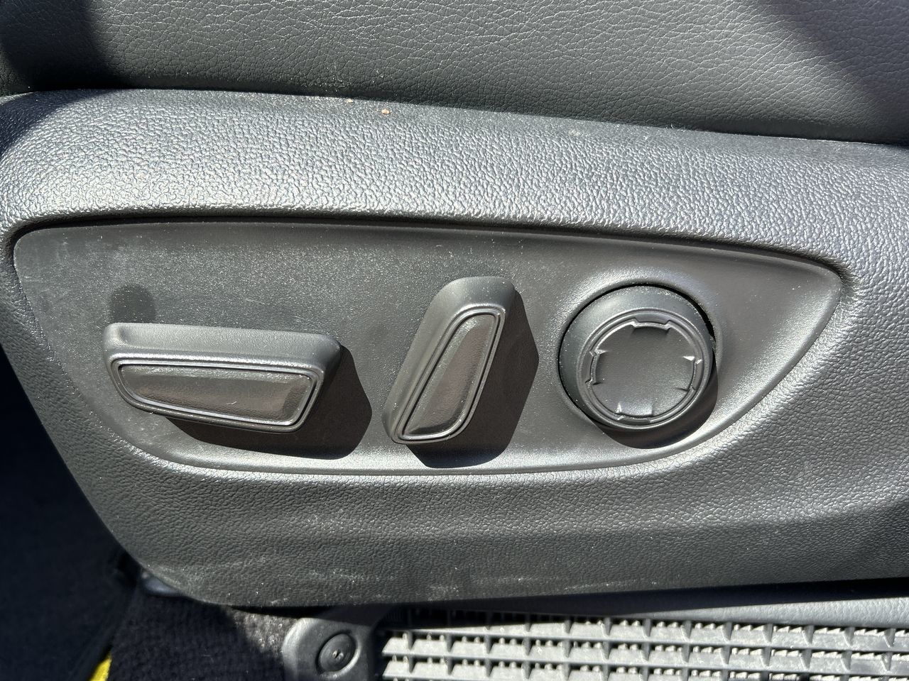 2025 Toyota Sienna Hybrid in North Vancouver, British Columbia
