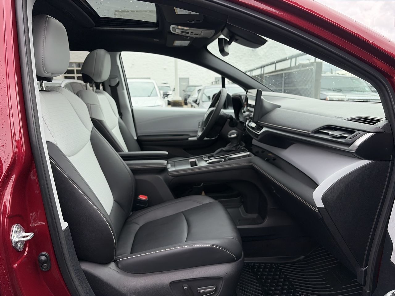 2025 Toyota Sienna Hybrid