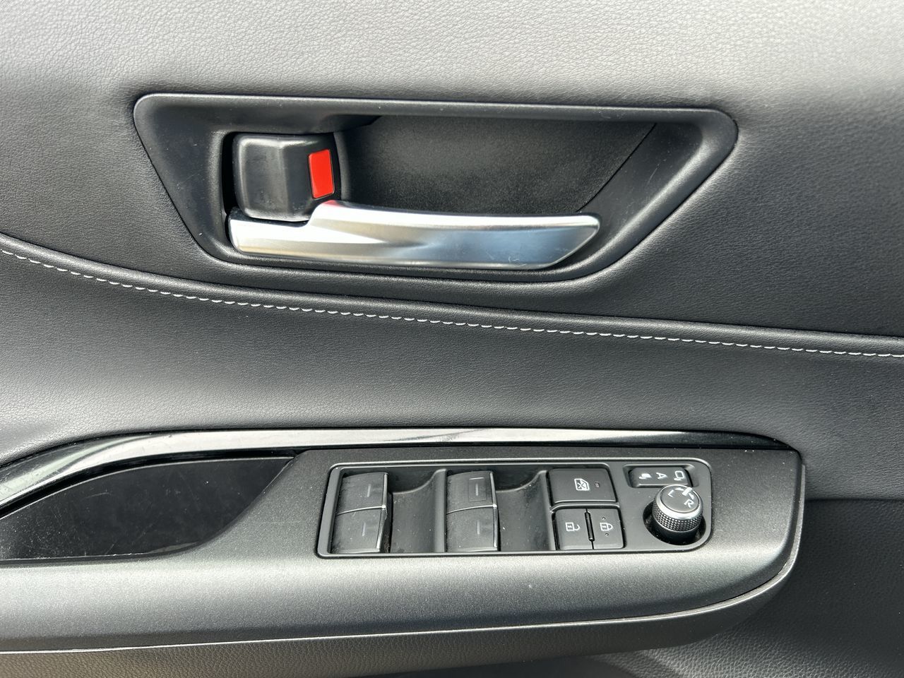 2024 Toyota VENZA HYBRID in North Vancouver, British Columbia