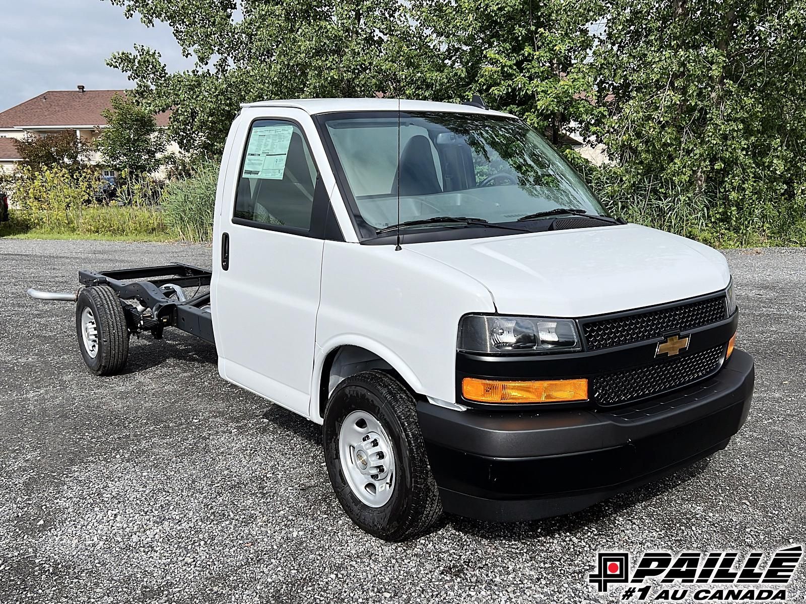 Chevrolet EXPRESS CUTAWAY 3500  2025 à Berthierville, Québec