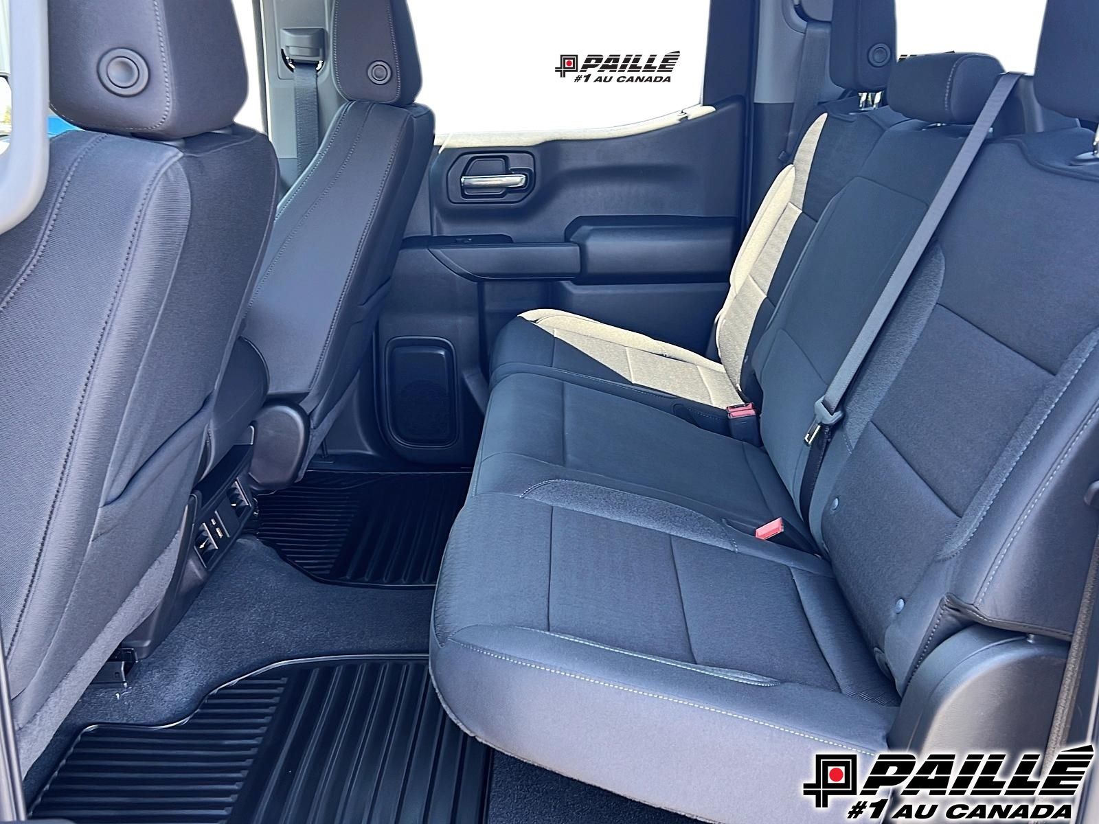 Chevrolet SILVERADO 1500 CUSTOM TB 4RM  2026 à Berthierville, Québec