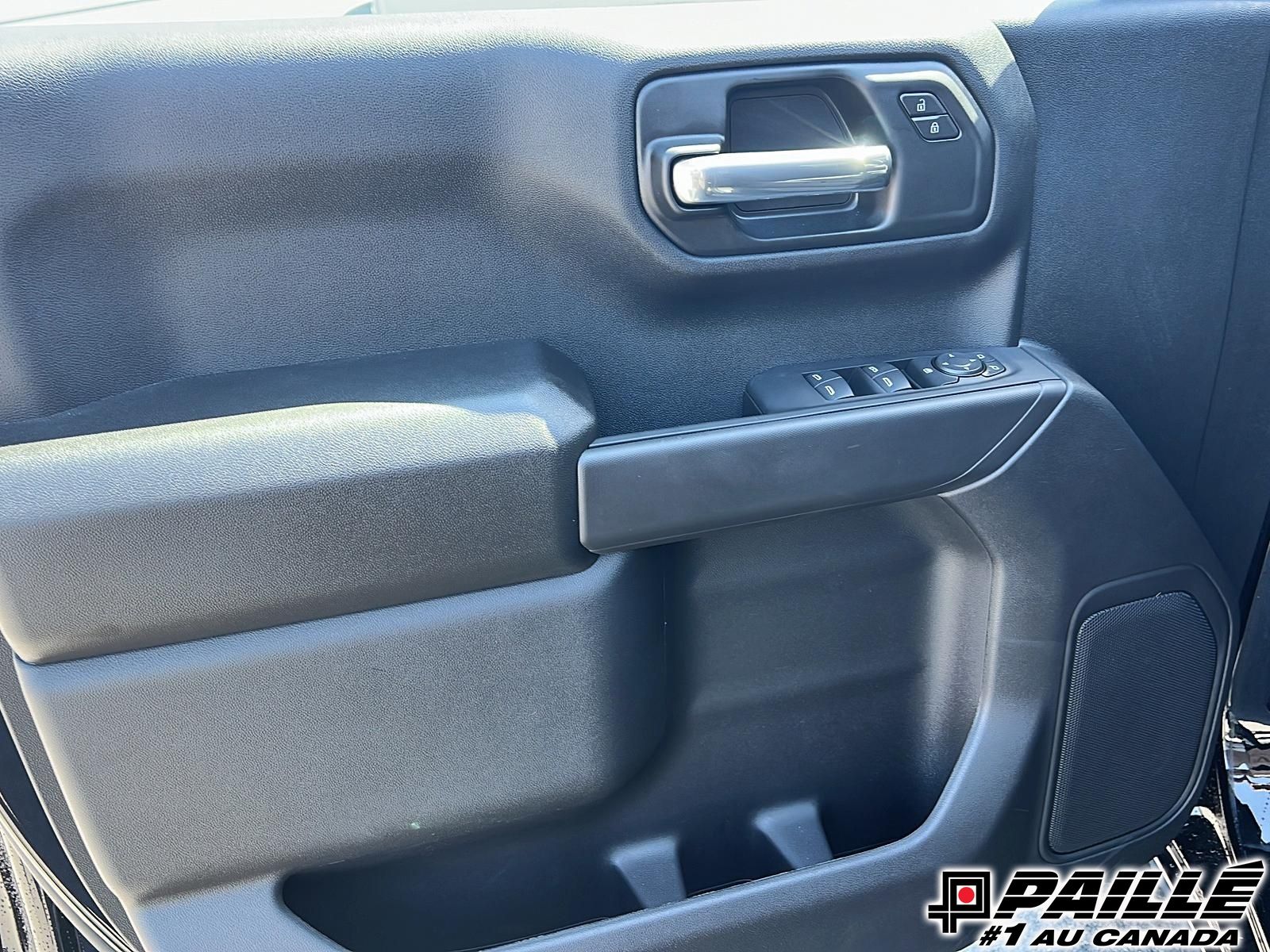 Chevrolet SILVERADO 1500 CUSTOM TB 4RM  2026 à Berthierville, Québec