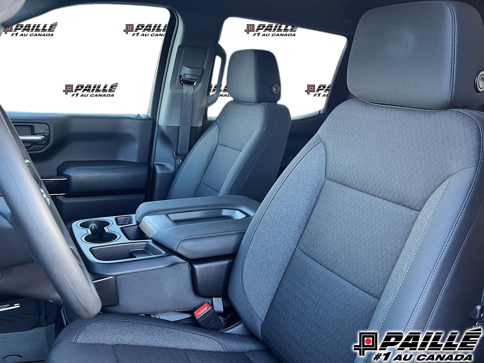 Chevrolet SILVERADO 1500 CUSTOM TB 4RM  2026 à Sorel-Tracy, Québec