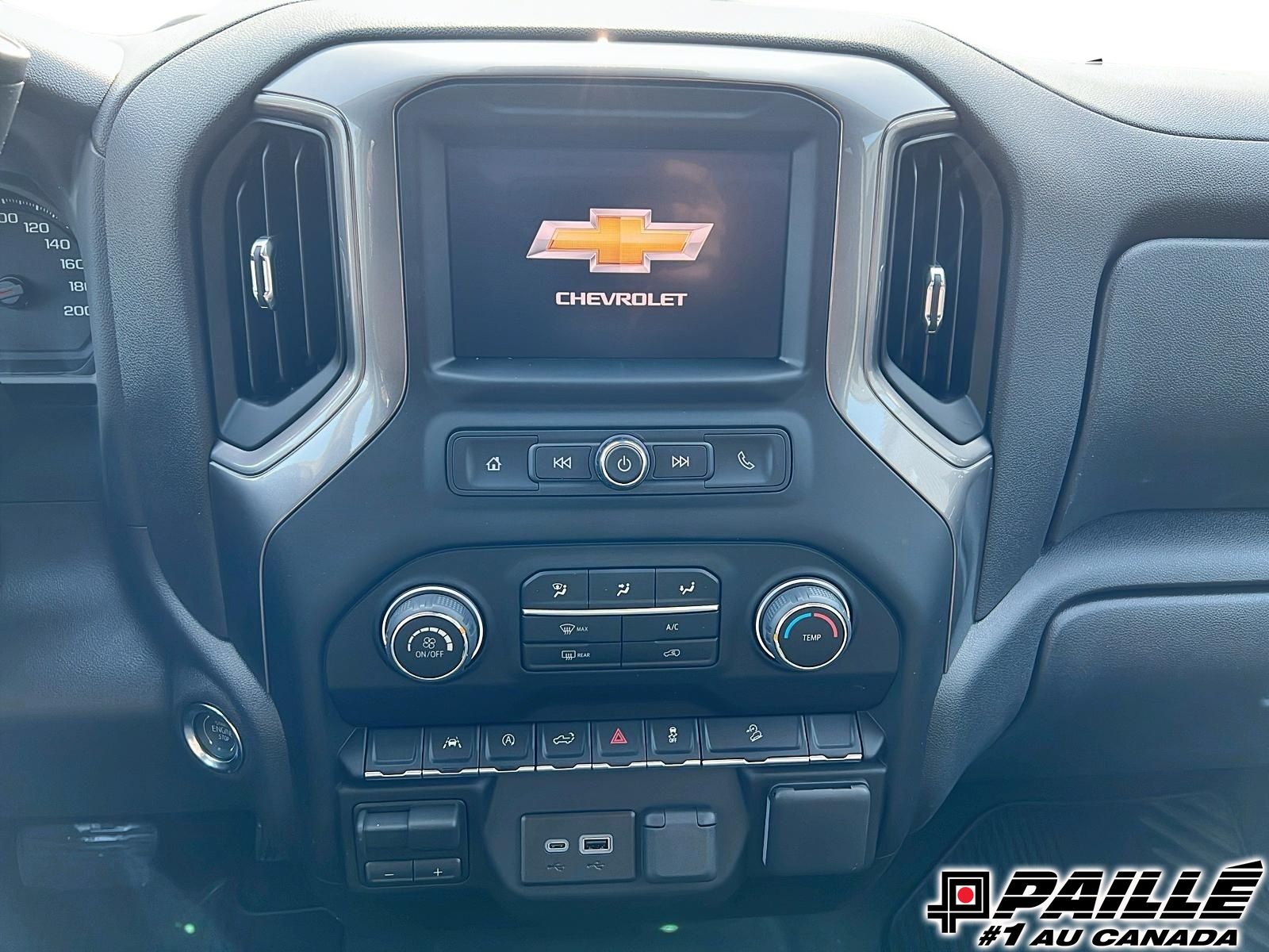 2026 Chevrolet SILVERADO 1500 CUSTOM TB 4RM in Berthierville, Quebec