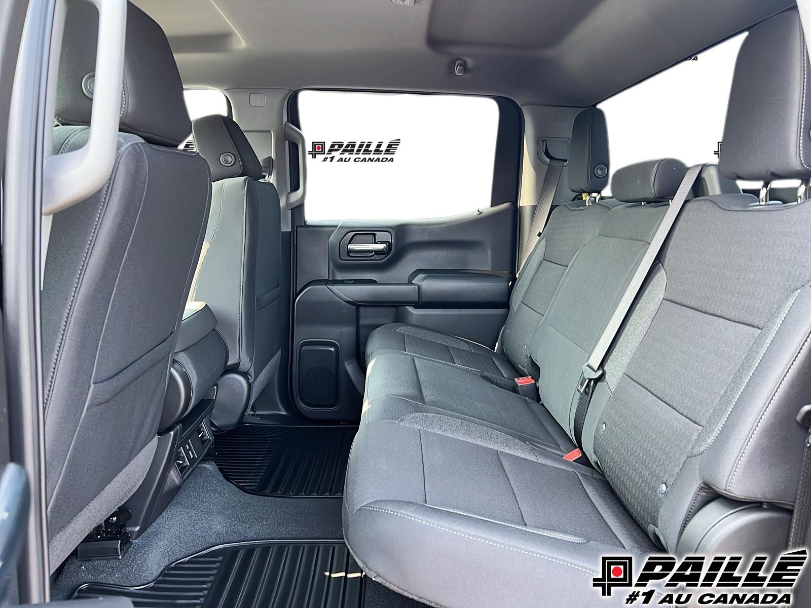 2026 Chevrolet SILVERADO 1500 CUSTOM TB 4RM in Berthierville, Quebec