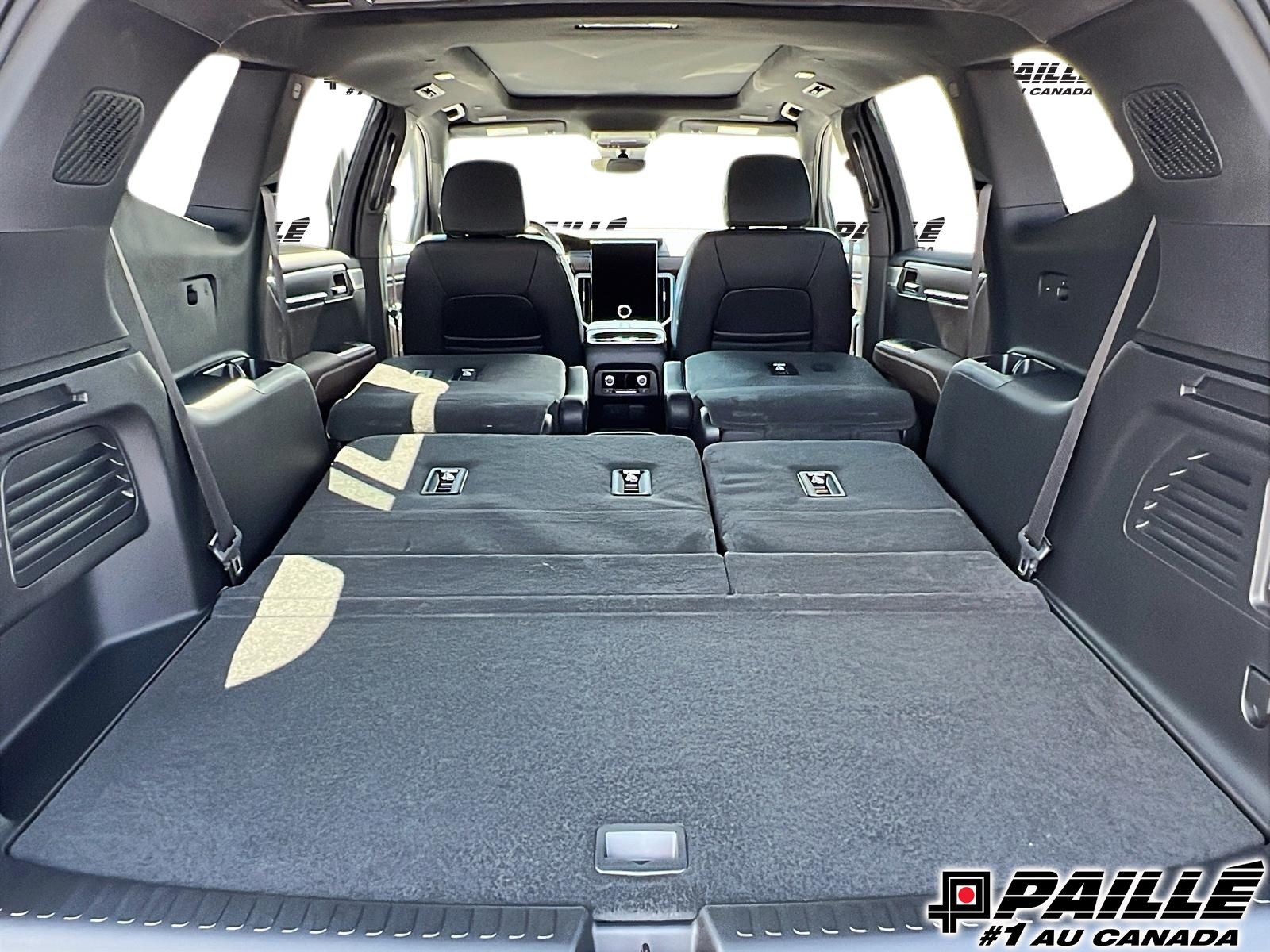 2027 GMC Acadia in Berthierville, Quebec