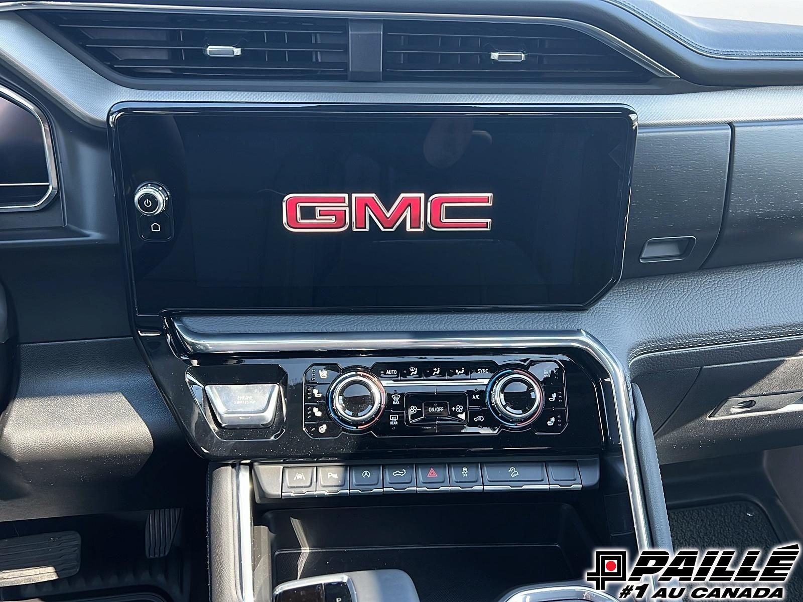 GMC SIERRA 1500 DENALI CREW 4WD  2025 à Berthierville, Québec