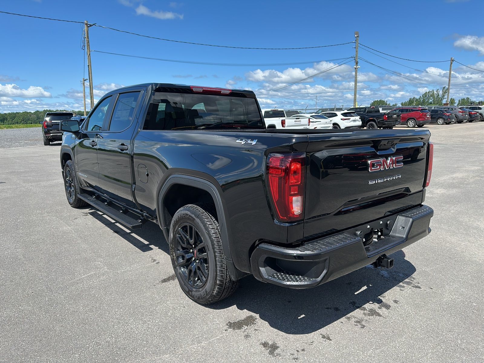 GMC SIERRA 1500 PRO CREW 4RM  2025 à Berthierville, Québec