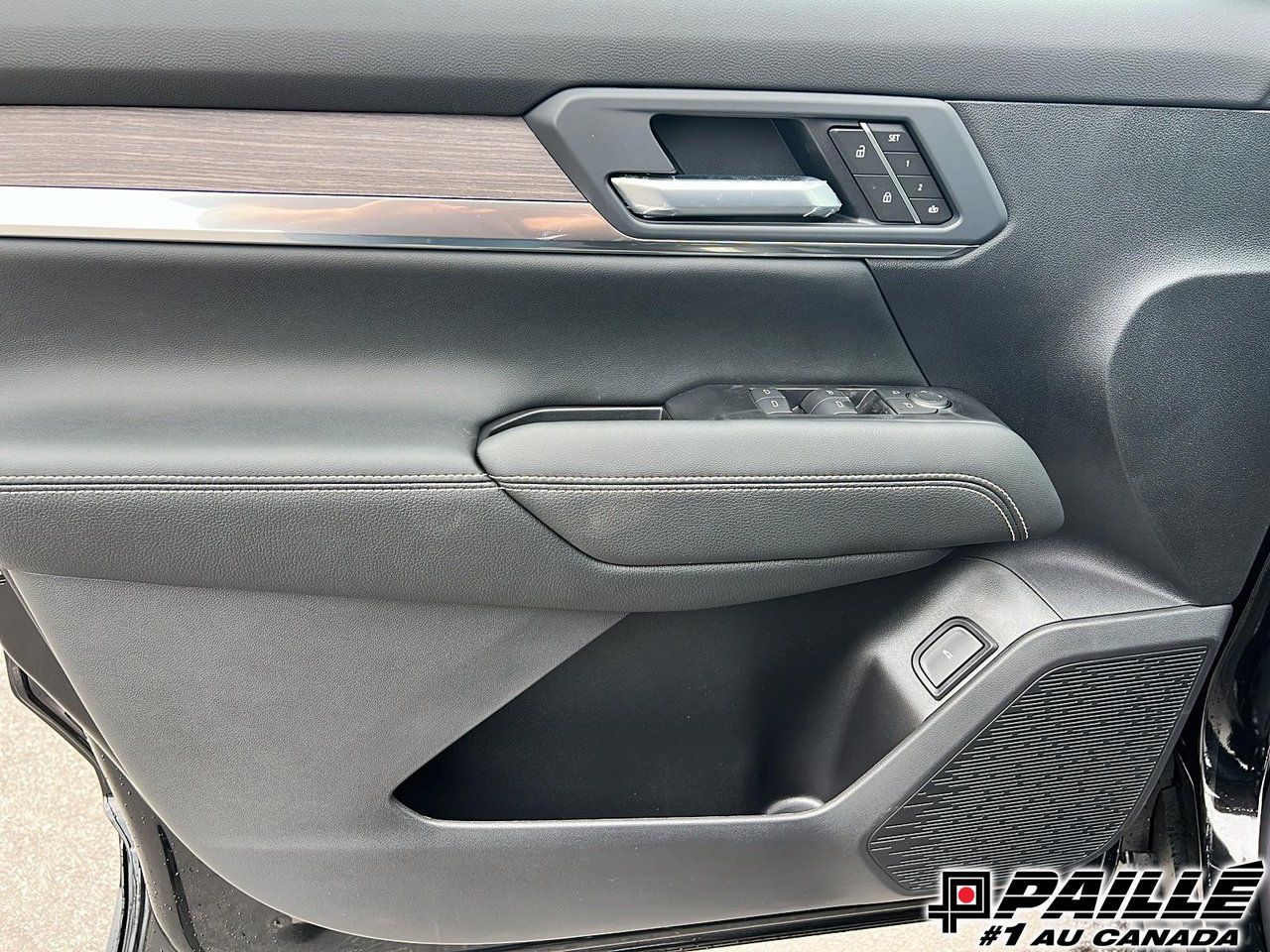 2027 GMC Terrain in Berthierville, Quebec