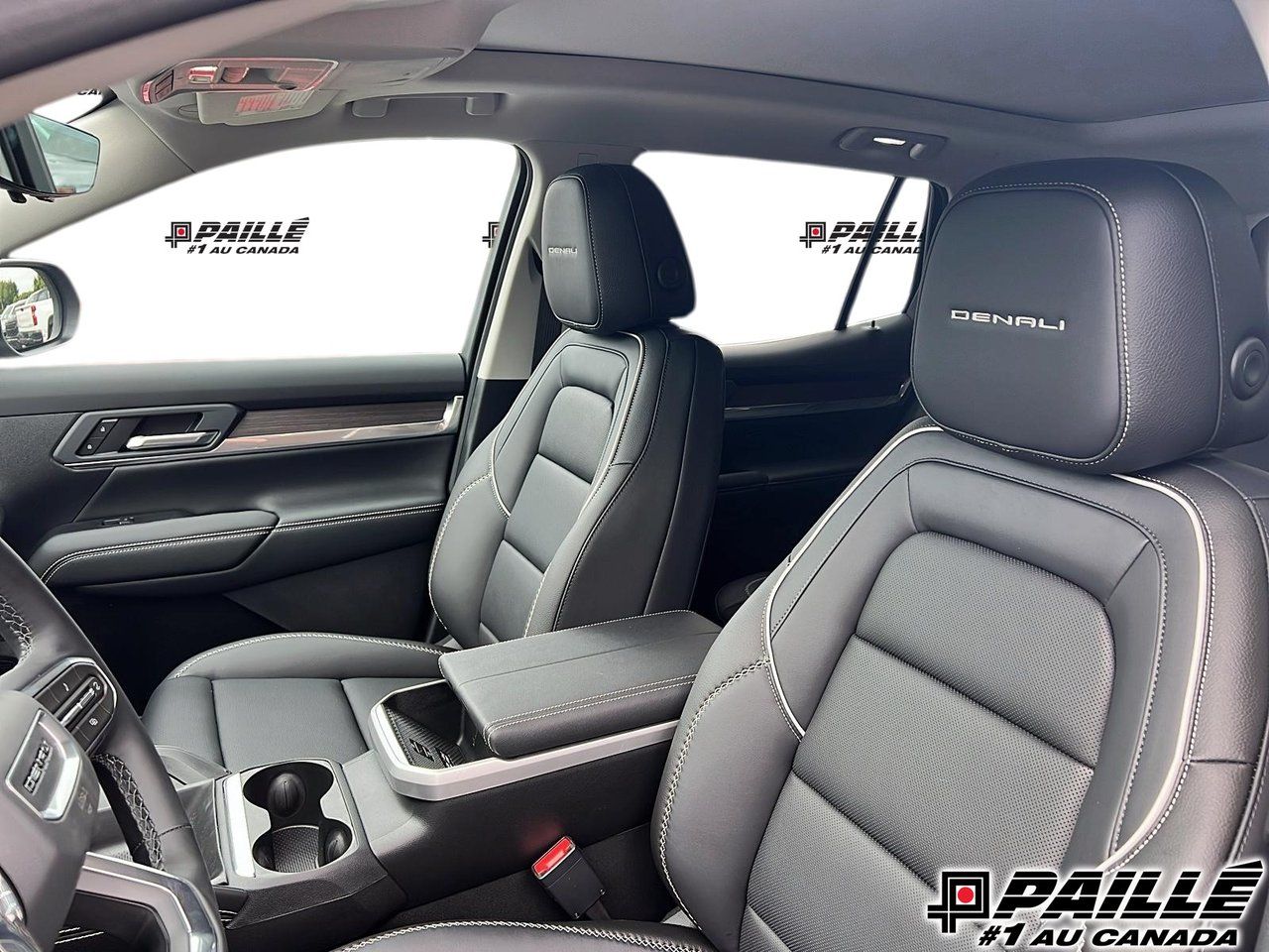 2027 GMC Terrain in Berthierville, Quebec