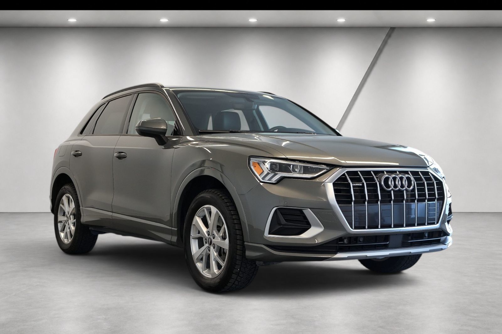 2022 Audi Q3 45 Komfort