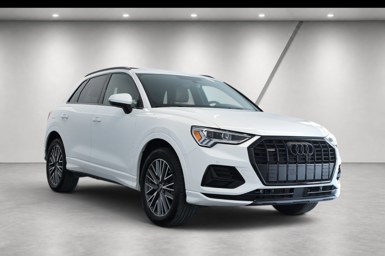 2022 Audi Q3 45 Komfort