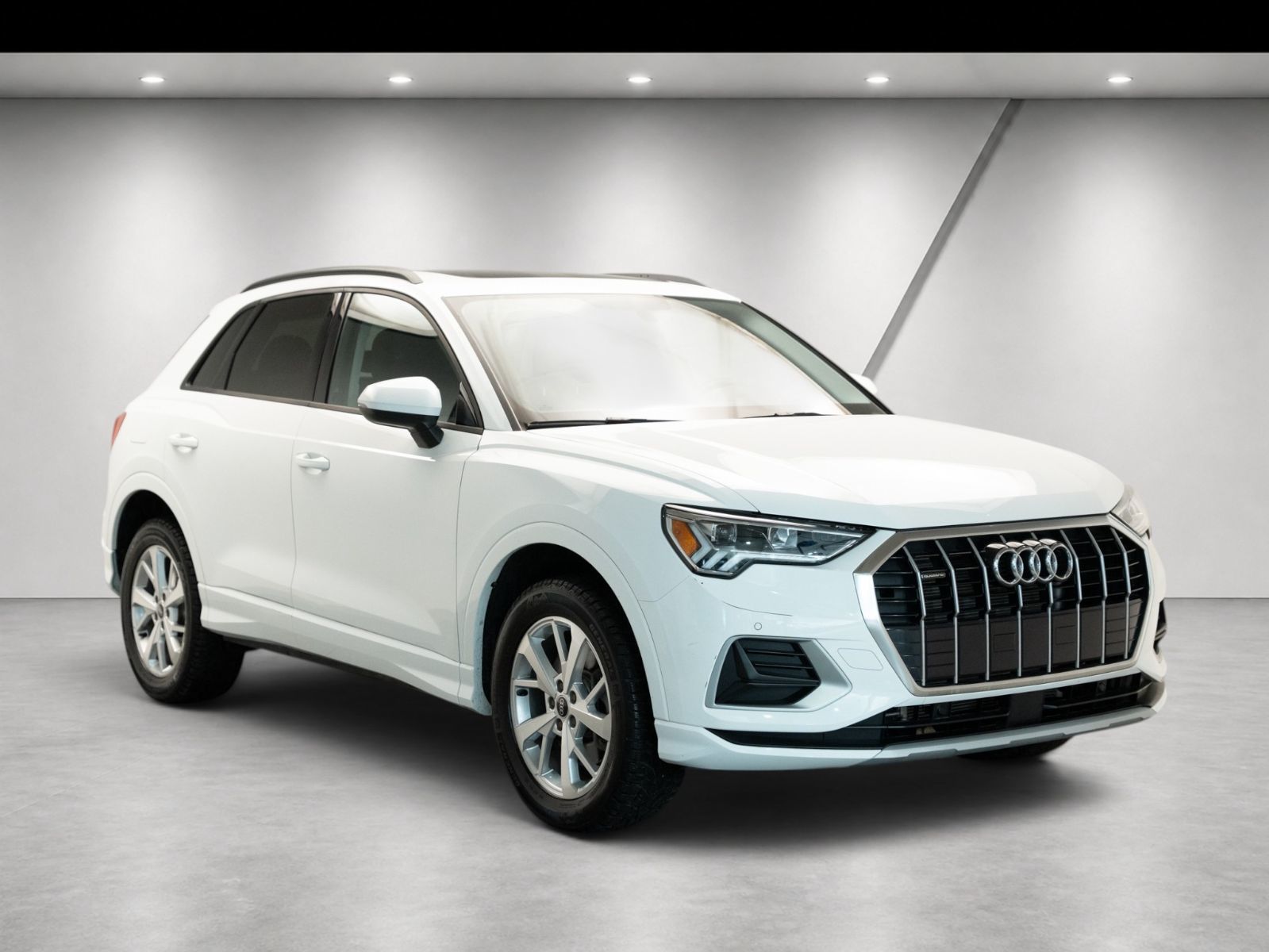 2023 Audi Q3 45 Komfort