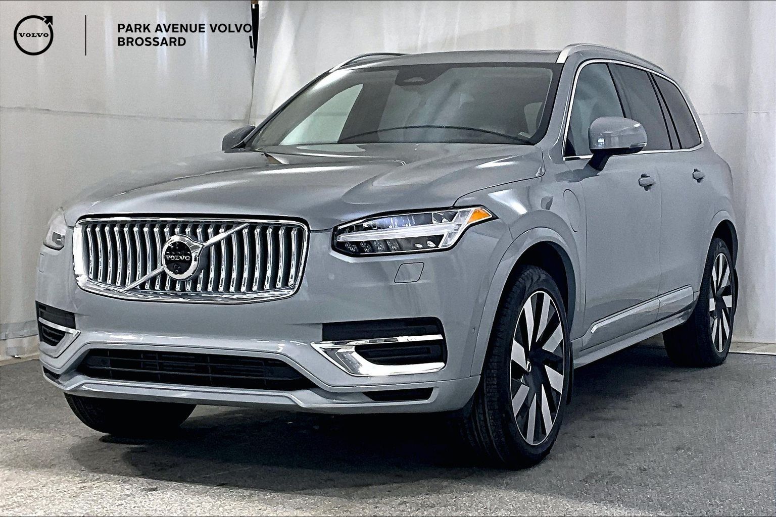 2025 Volvo XC90 Plug-In Hybrid