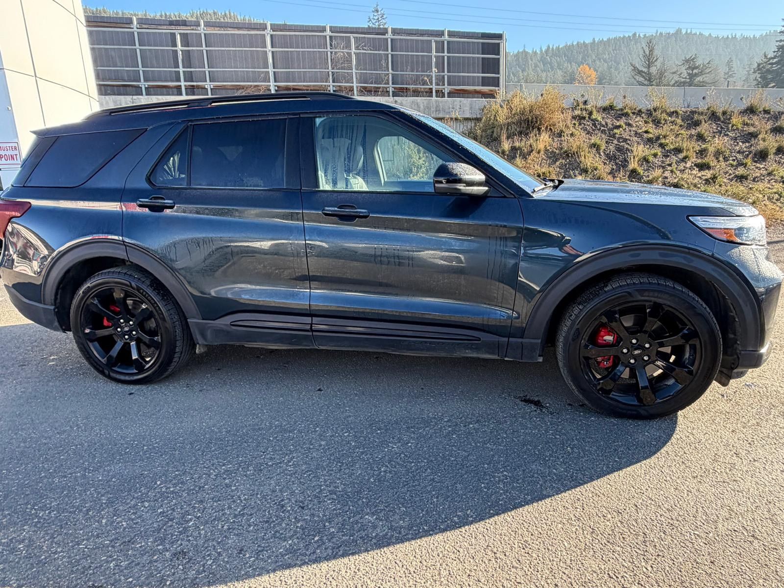 Photo 2023 Ford Explorer ST #4