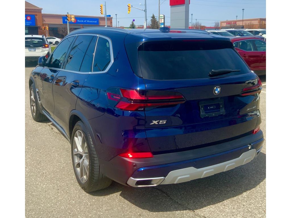 2024 BMW X5 XDrive40i Premium Essential Package and Advance Driver Assist