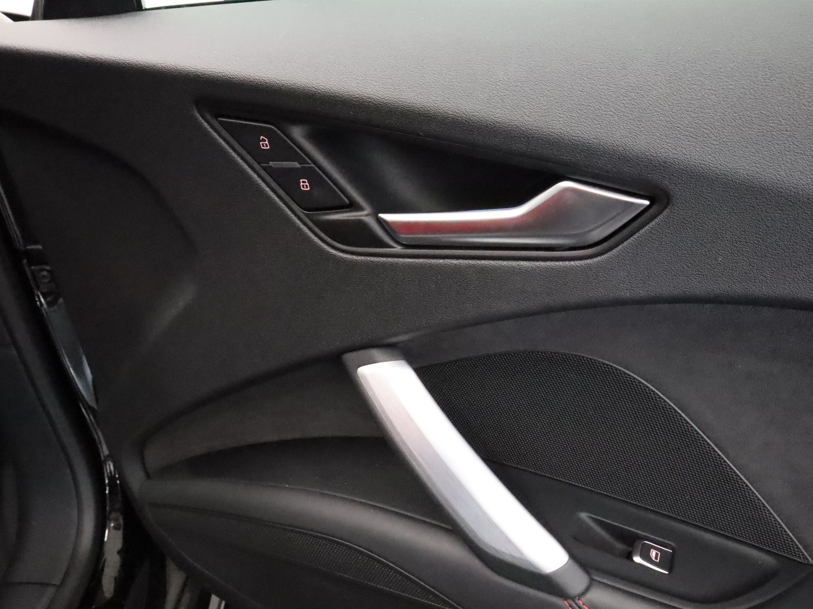 Audi TTS  2020 à Vancouver, Colombie-Britannique
