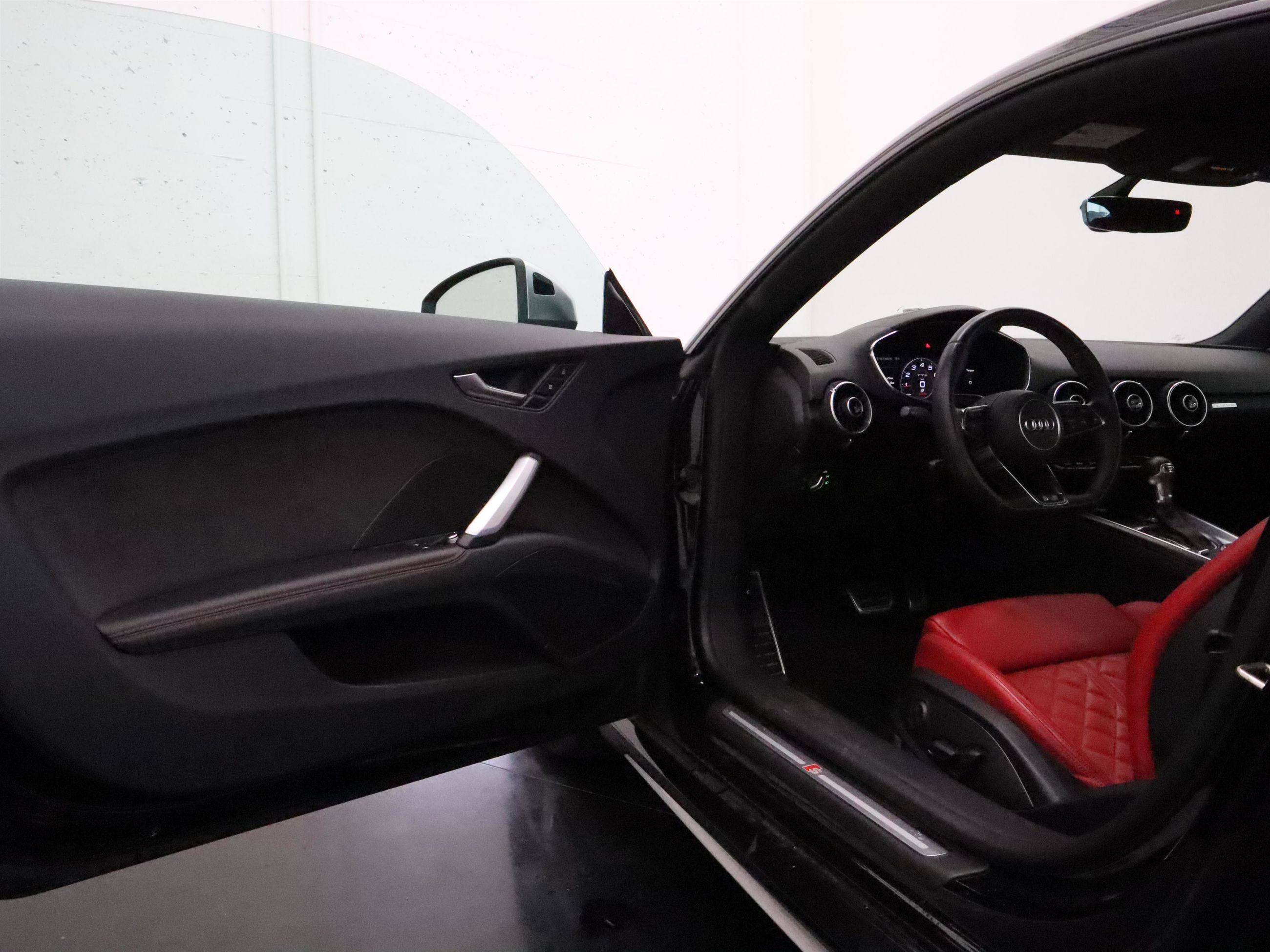 Audi TTS  2020 à Vancouver, Colombie-Britannique