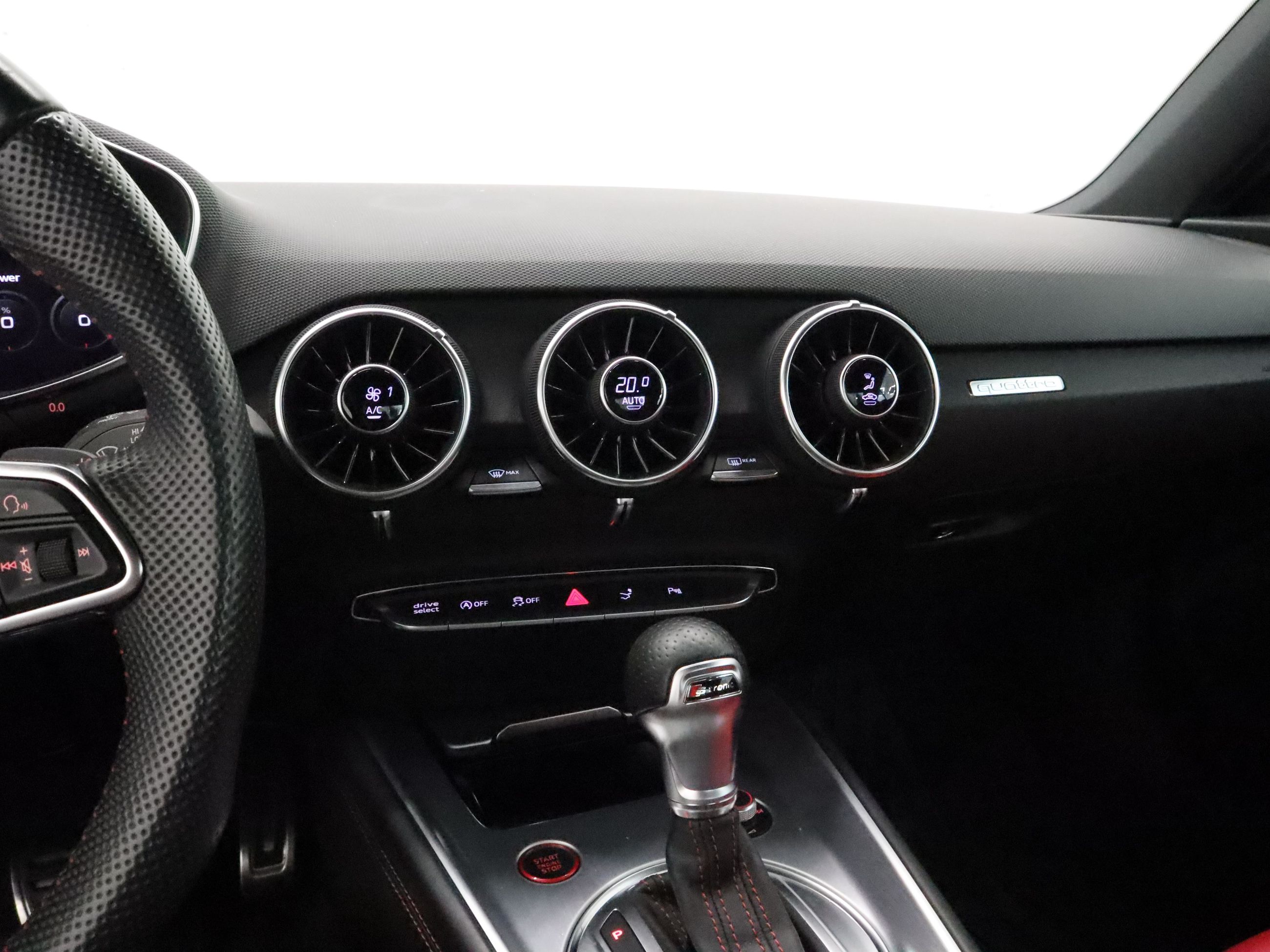 Audi TTS  2020 à Vancouver, Colombie-Britannique