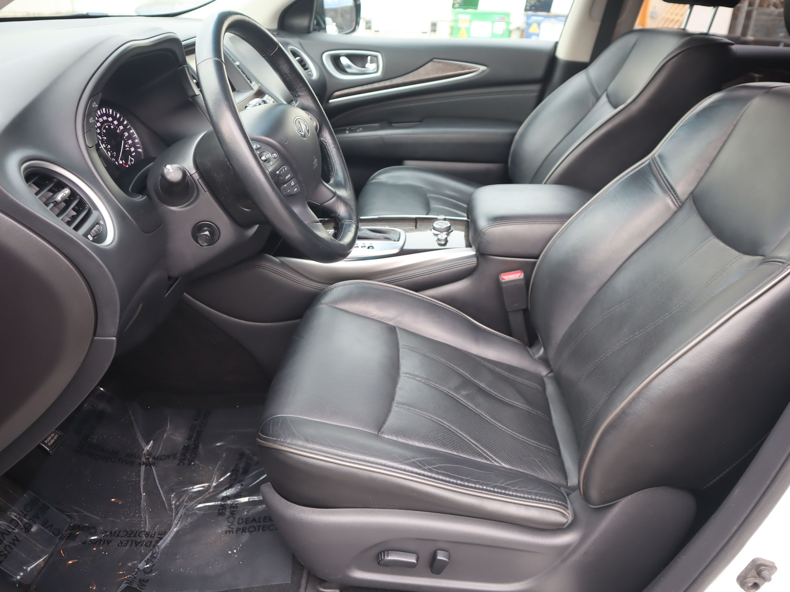 Infiniti QX60  2015 à Vancouver, Colombie-Britannique