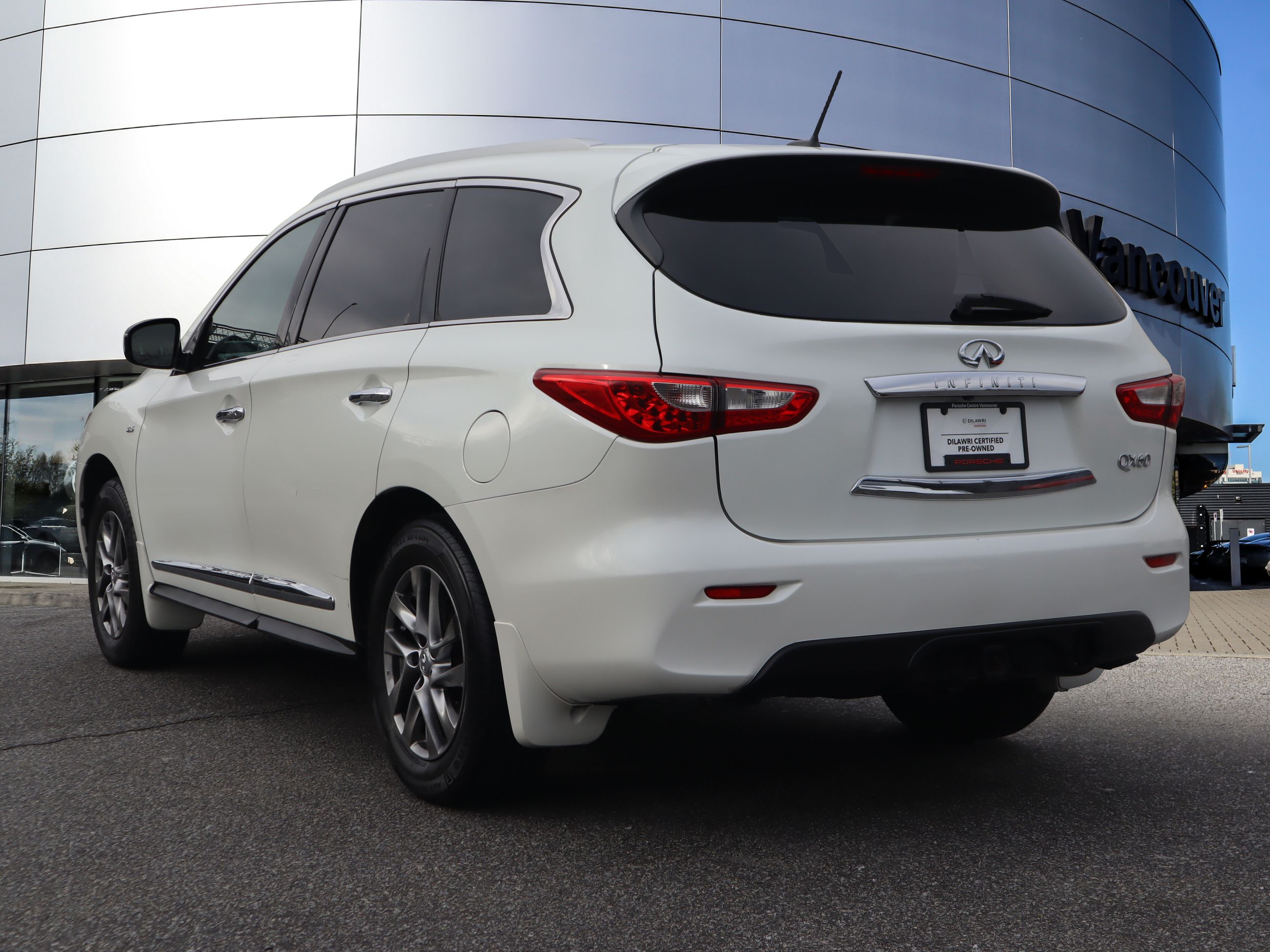 Infiniti QX60  2015 à Vancouver, Colombie-Britannique