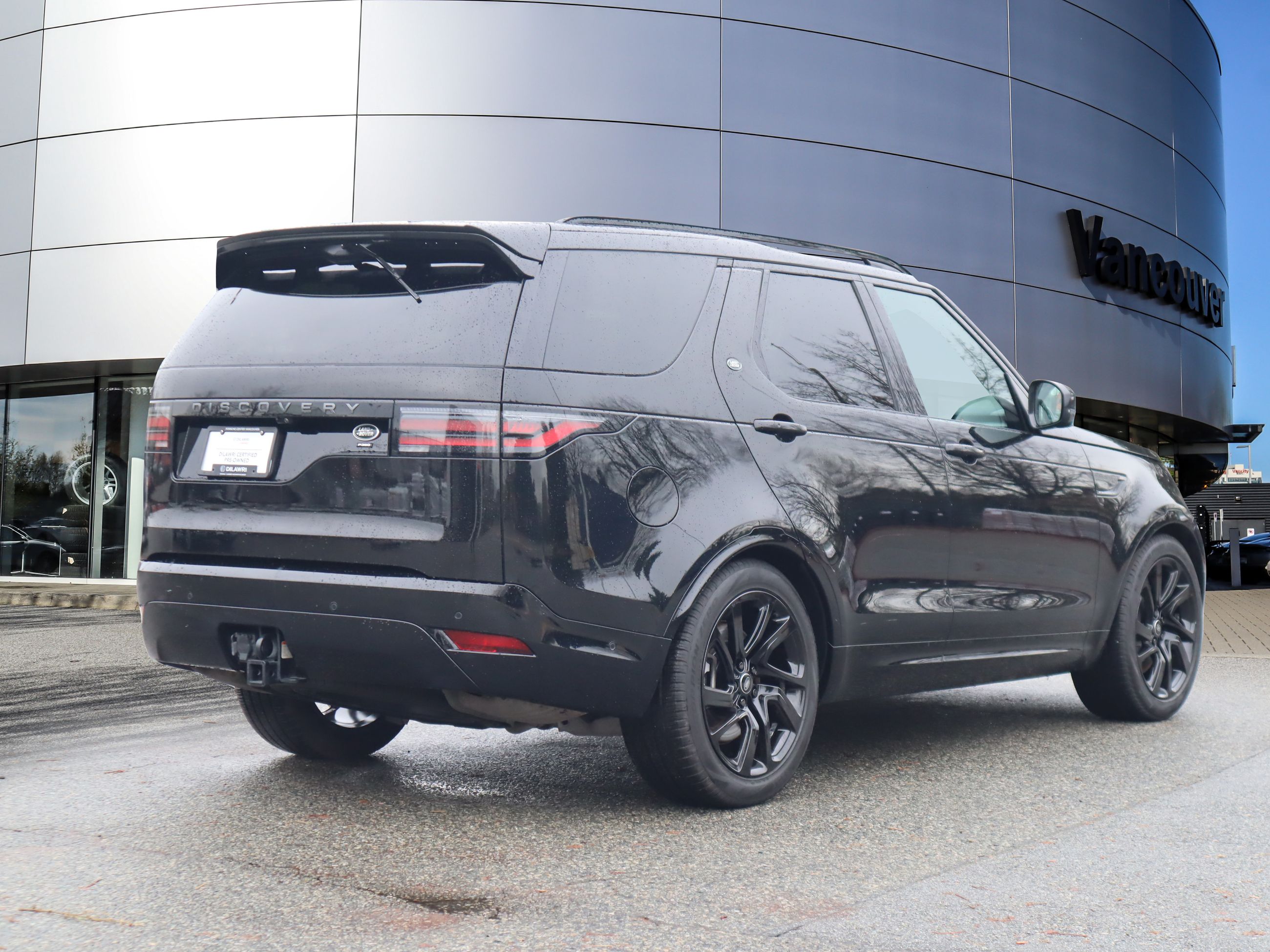 2023 Land Rover Discovery in Vancouver, British Columbia