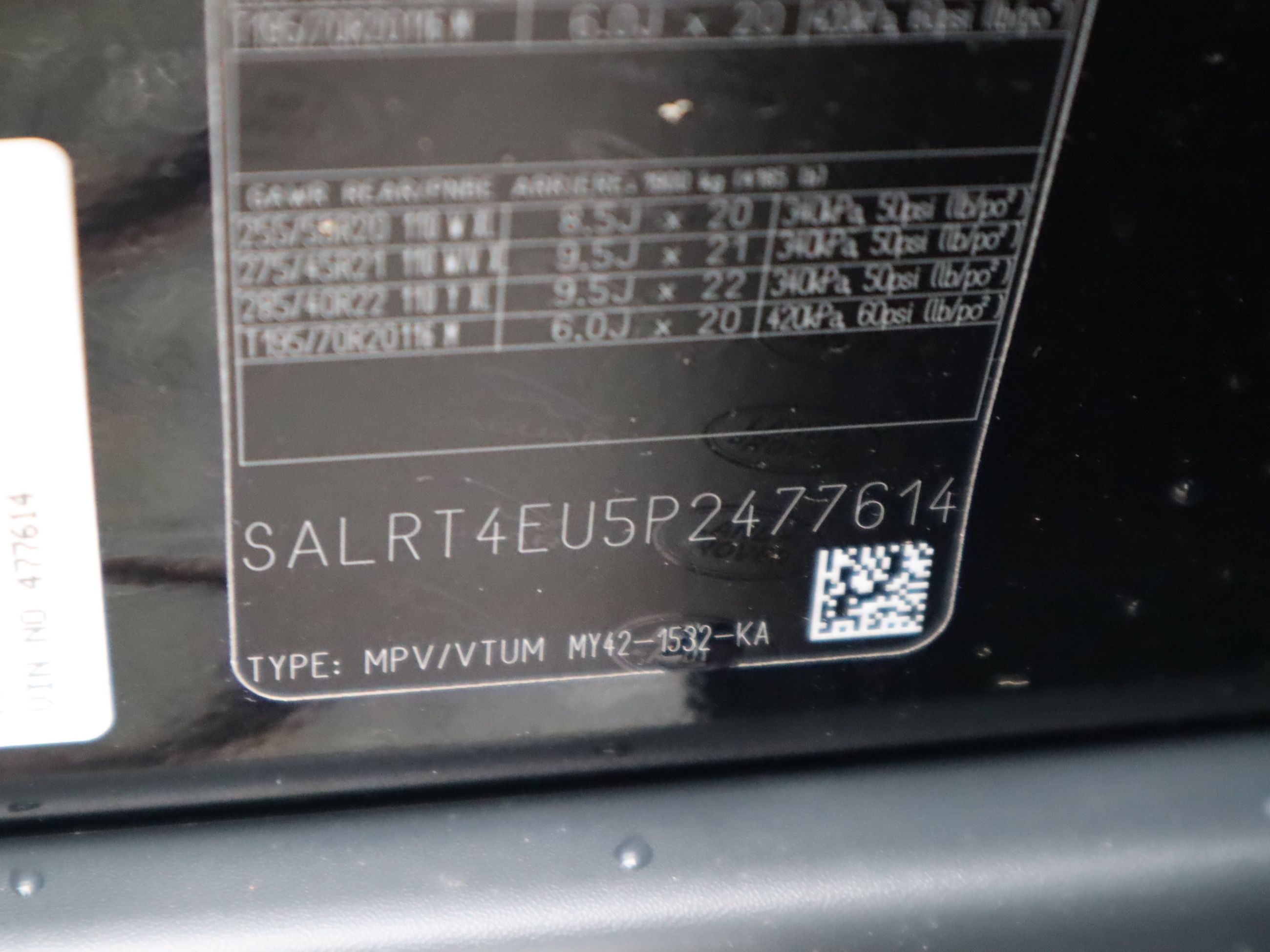 2023 Land Rover Discovery in Vancouver, British Columbia