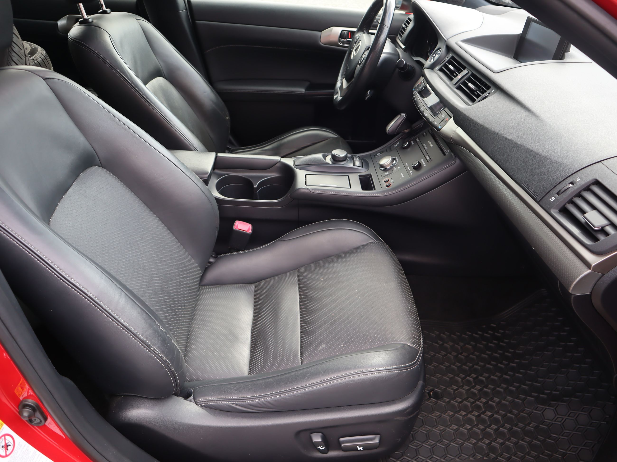 Lexus CT 200h  2014 à Vancouver, Colombie-Britannique