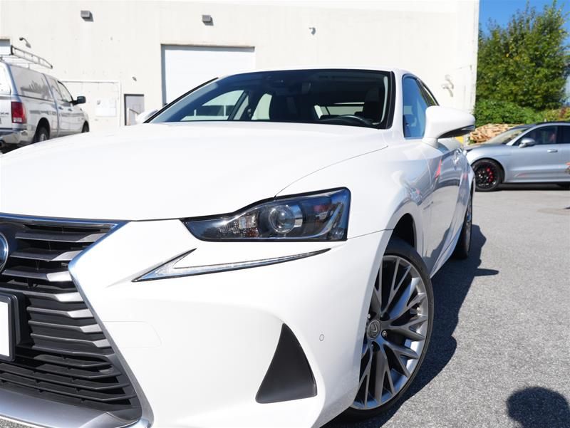 Lexus IS  2019 à Vancouver, Colombie-Britannique