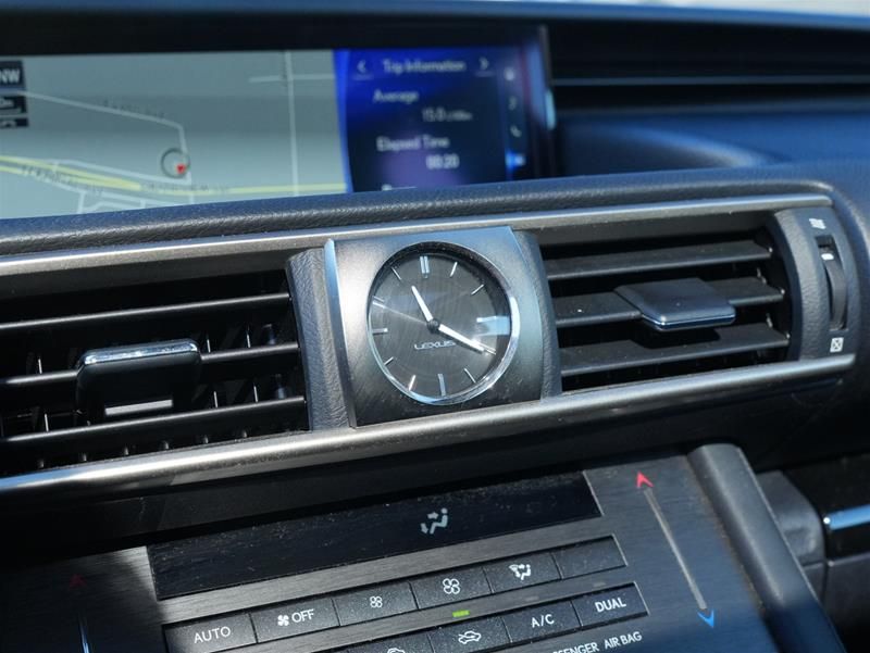 Lexus IS  2019 à Vancouver, Colombie-Britannique