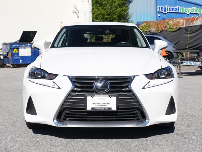 Lexus IS  2019 à Vancouver, Colombie-Britannique