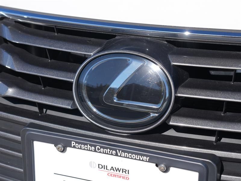 Lexus IS  2019 à Vancouver, Colombie-Britannique