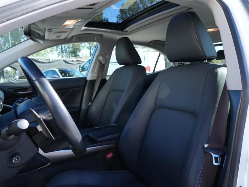 Lexus IS  2019 à Vancouver, Colombie-Britannique