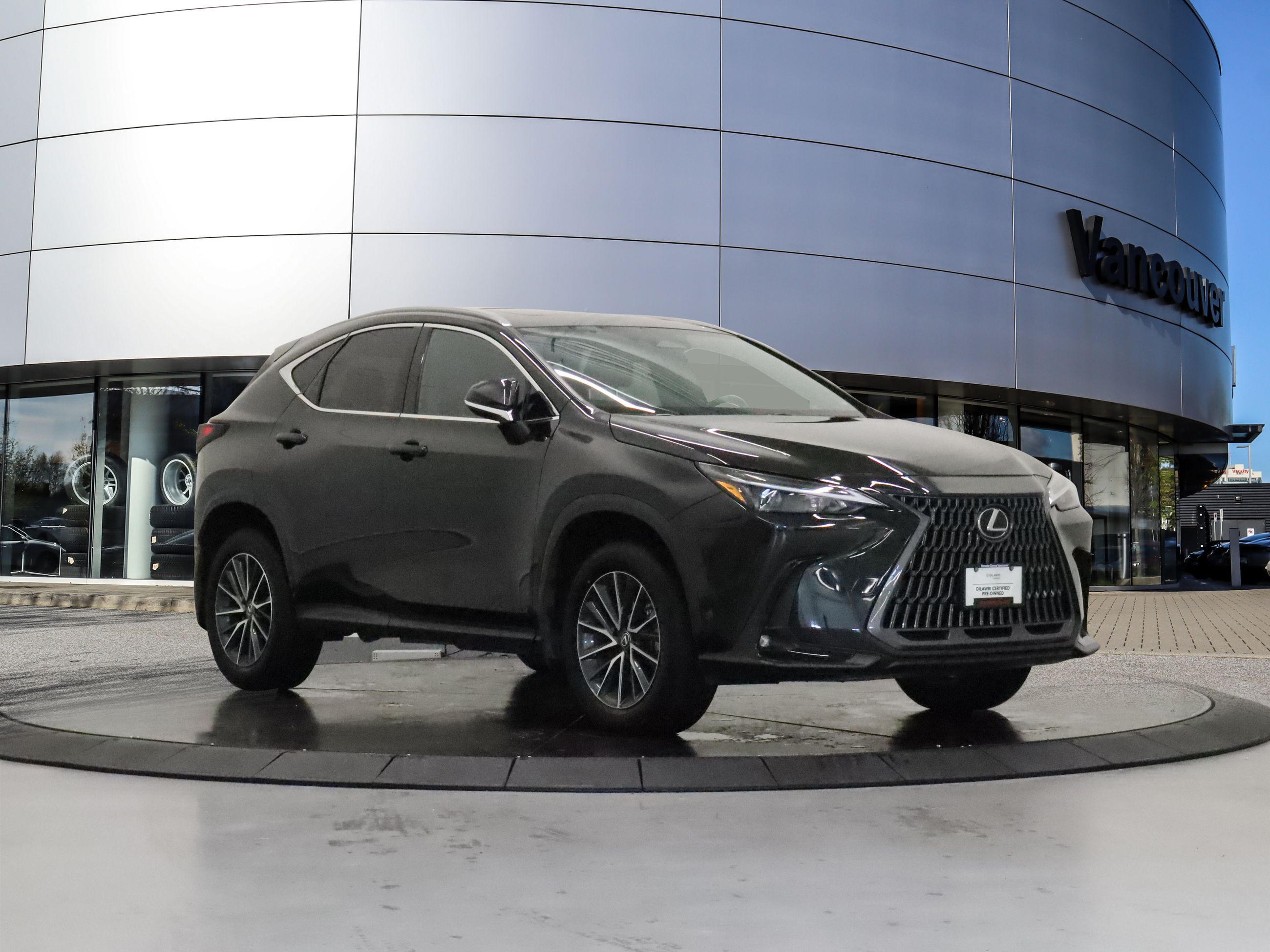 Lexus NXh  2024 à Vancouver, Colombie-Britannique