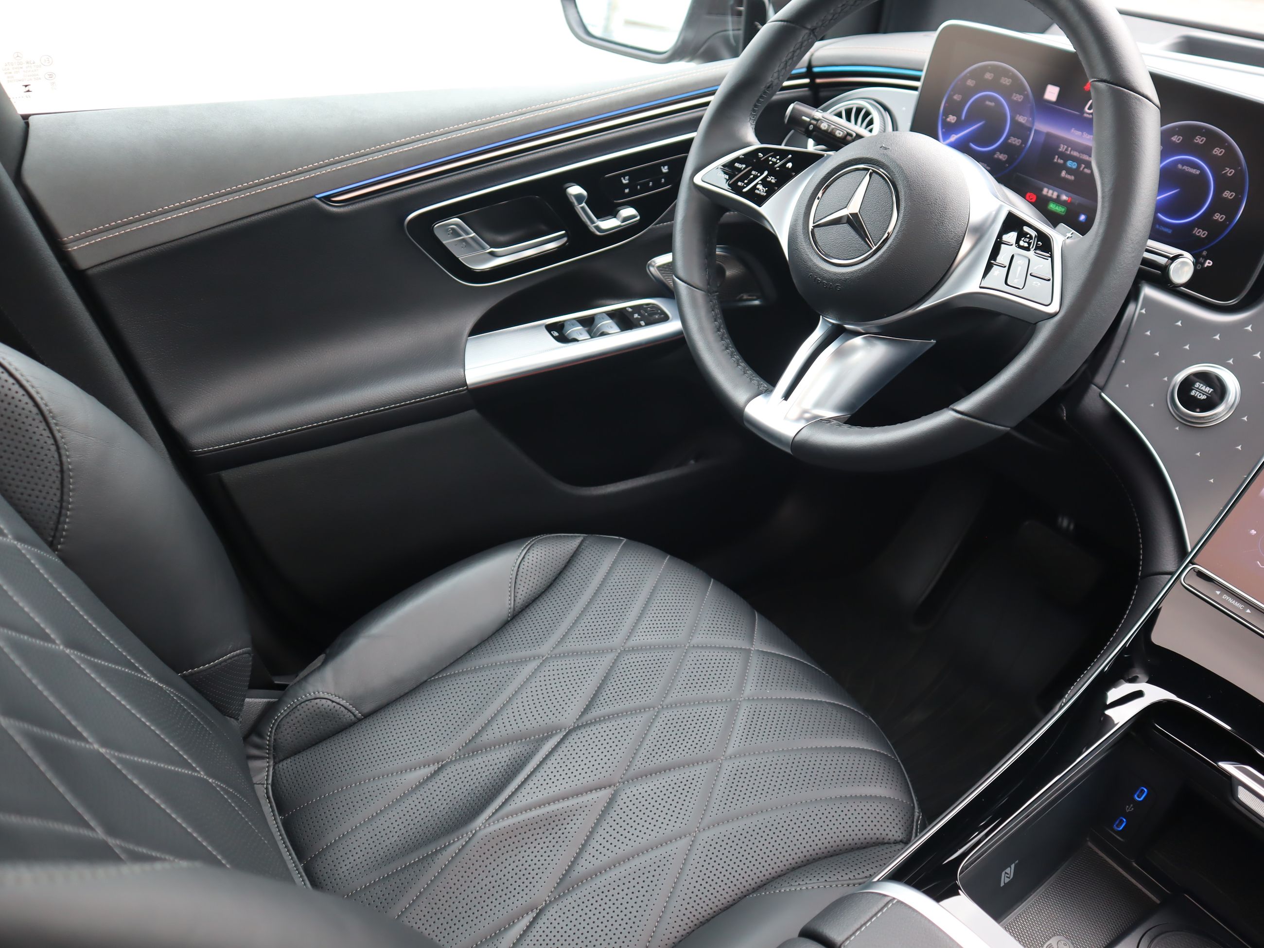 Mercedes-Benz EQE350  2023 à Vancouver, Colombie-Britannique