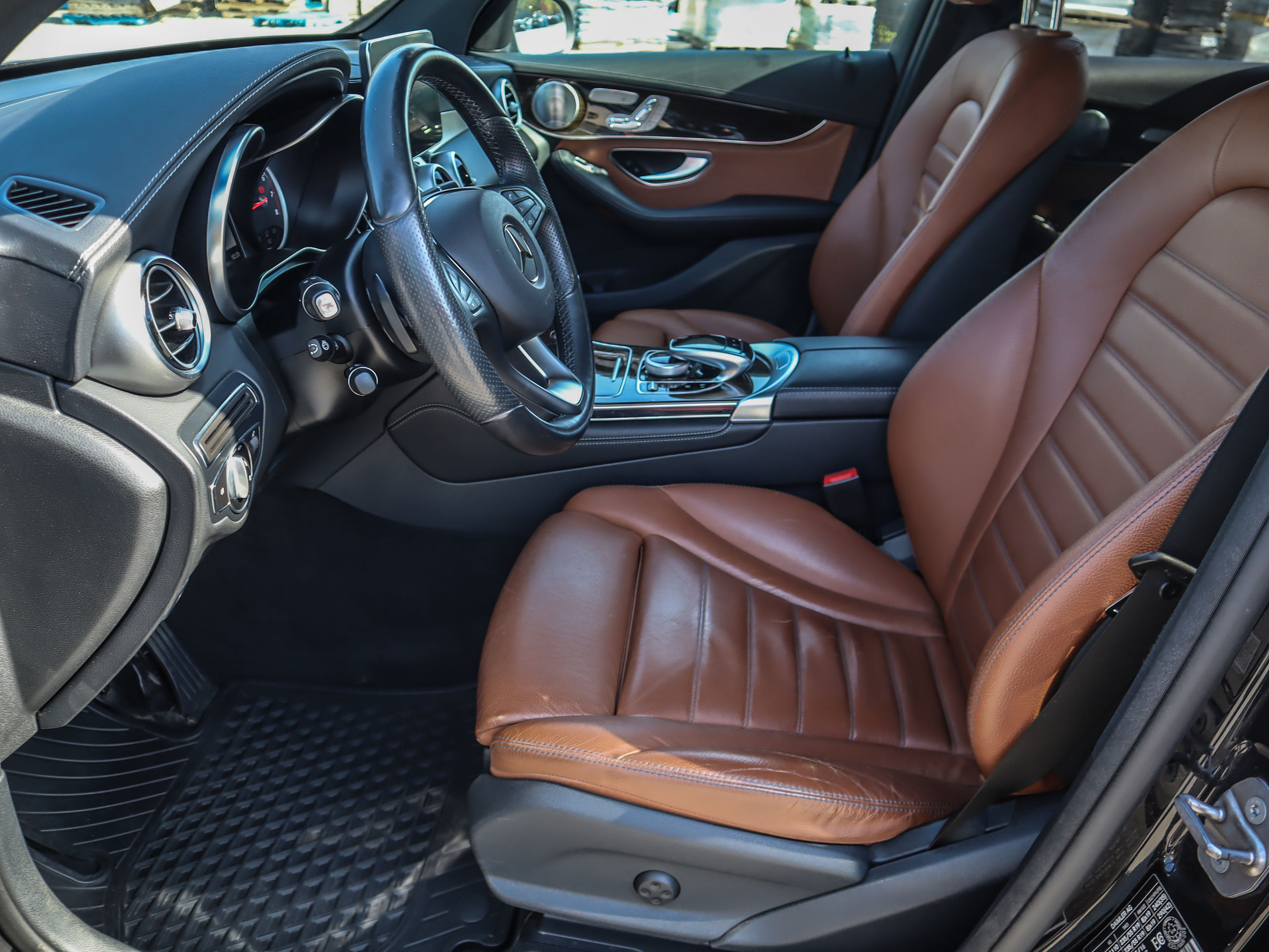 2016 Mercedes-Benz GLC300 in Vancouver, British Columbia