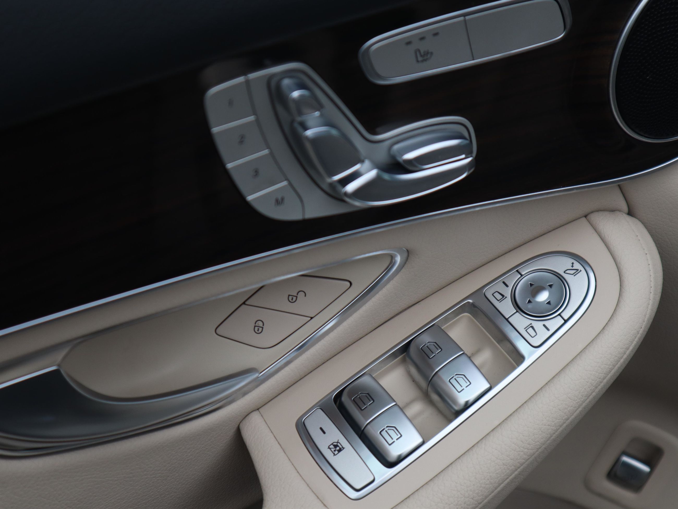 2018 Mercedes-Benz GLC300 in Vancouver, British Columbia