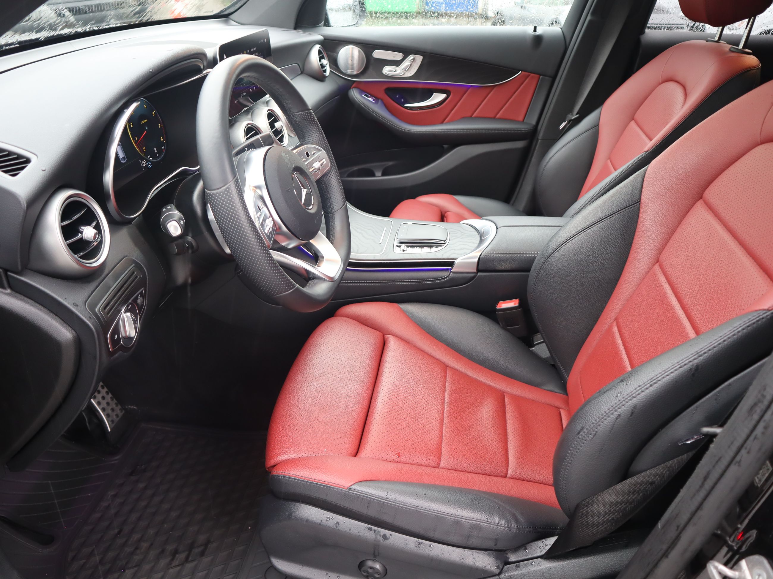 Mercedes-Benz GLC300  2020 à Vancouver, Colombie-Britannique