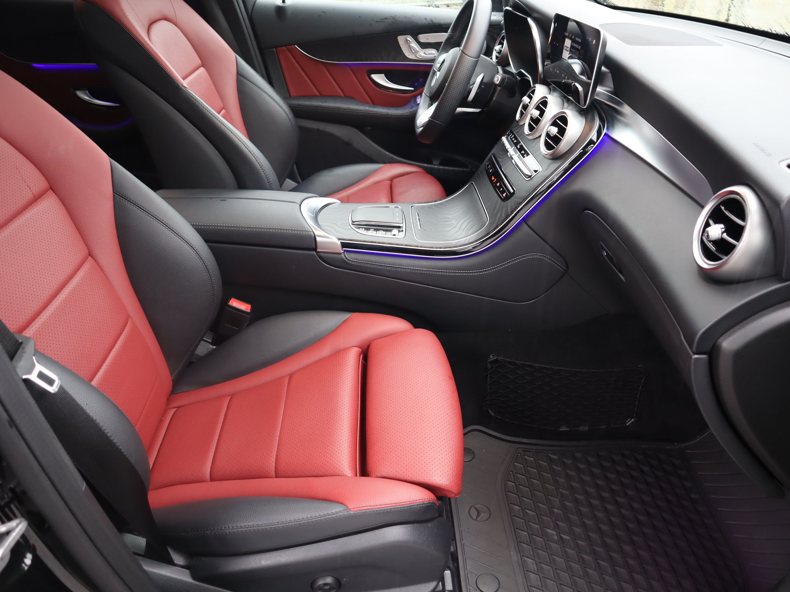 Mercedes-Benz GLC300  2020 à Vancouver, Colombie-Britannique