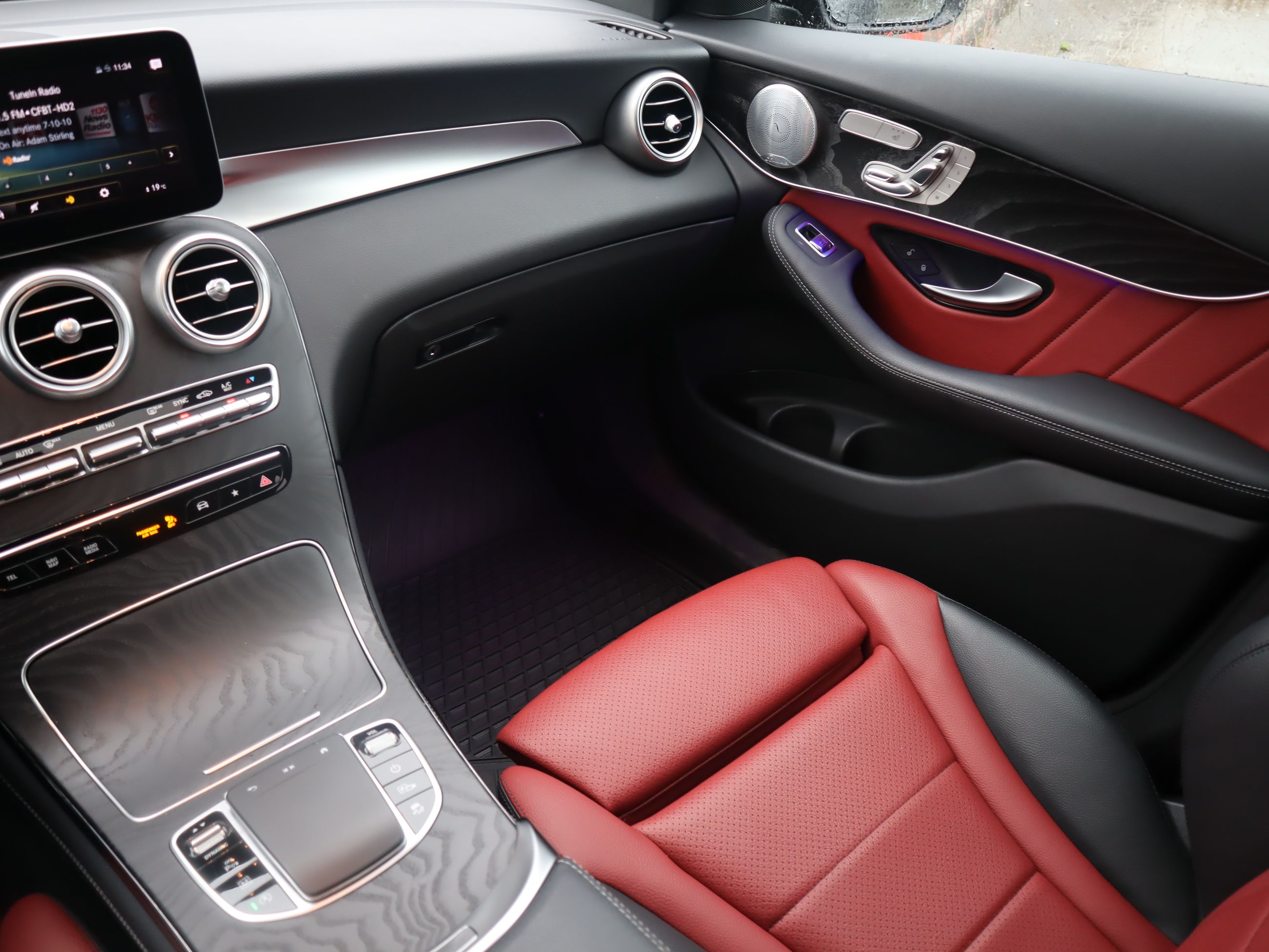 Mercedes-Benz GLC300  2020 à Vancouver, Colombie-Britannique