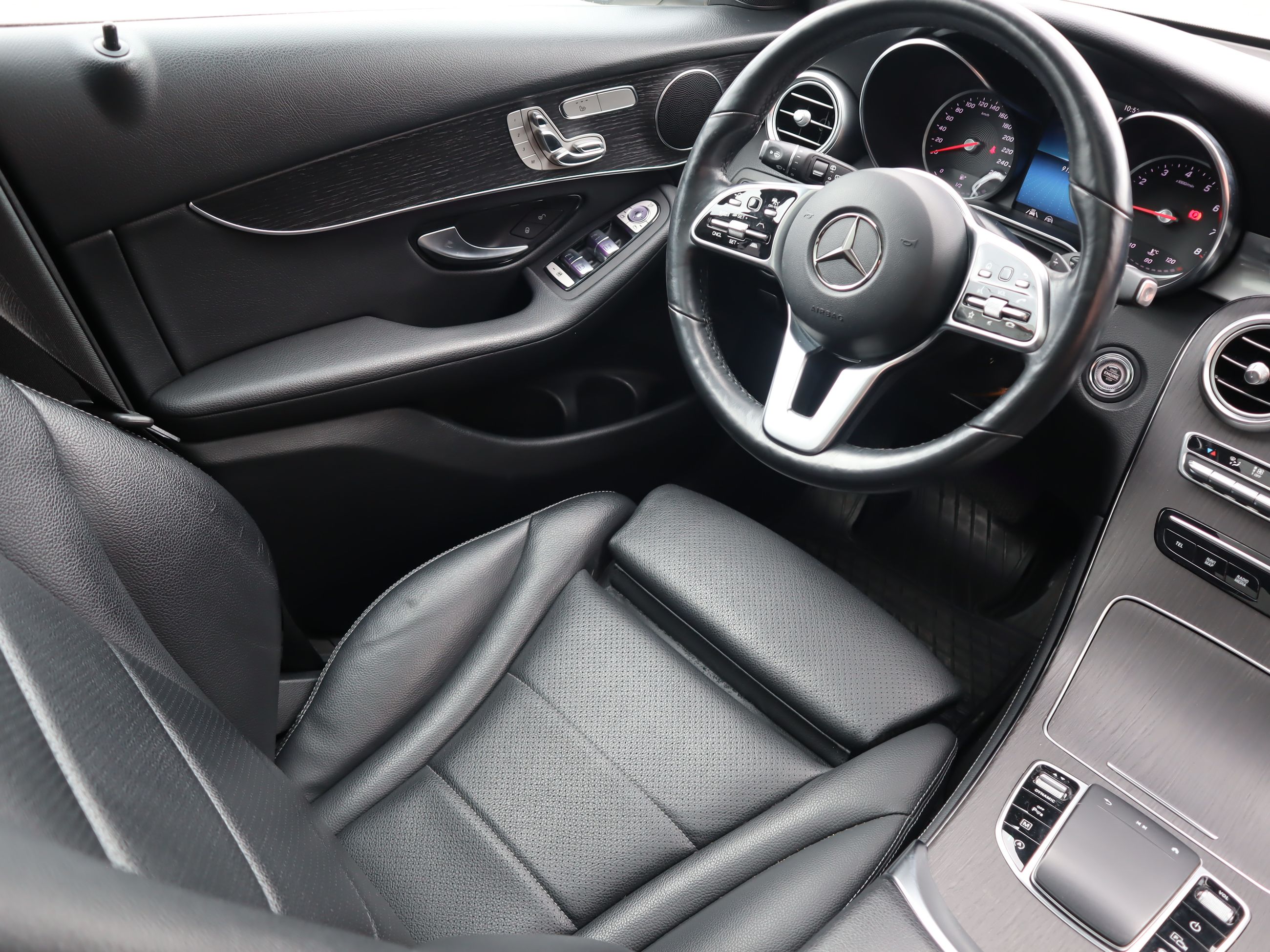 2021 Mercedes-Benz GLC300 in Vancouver, British Columbia