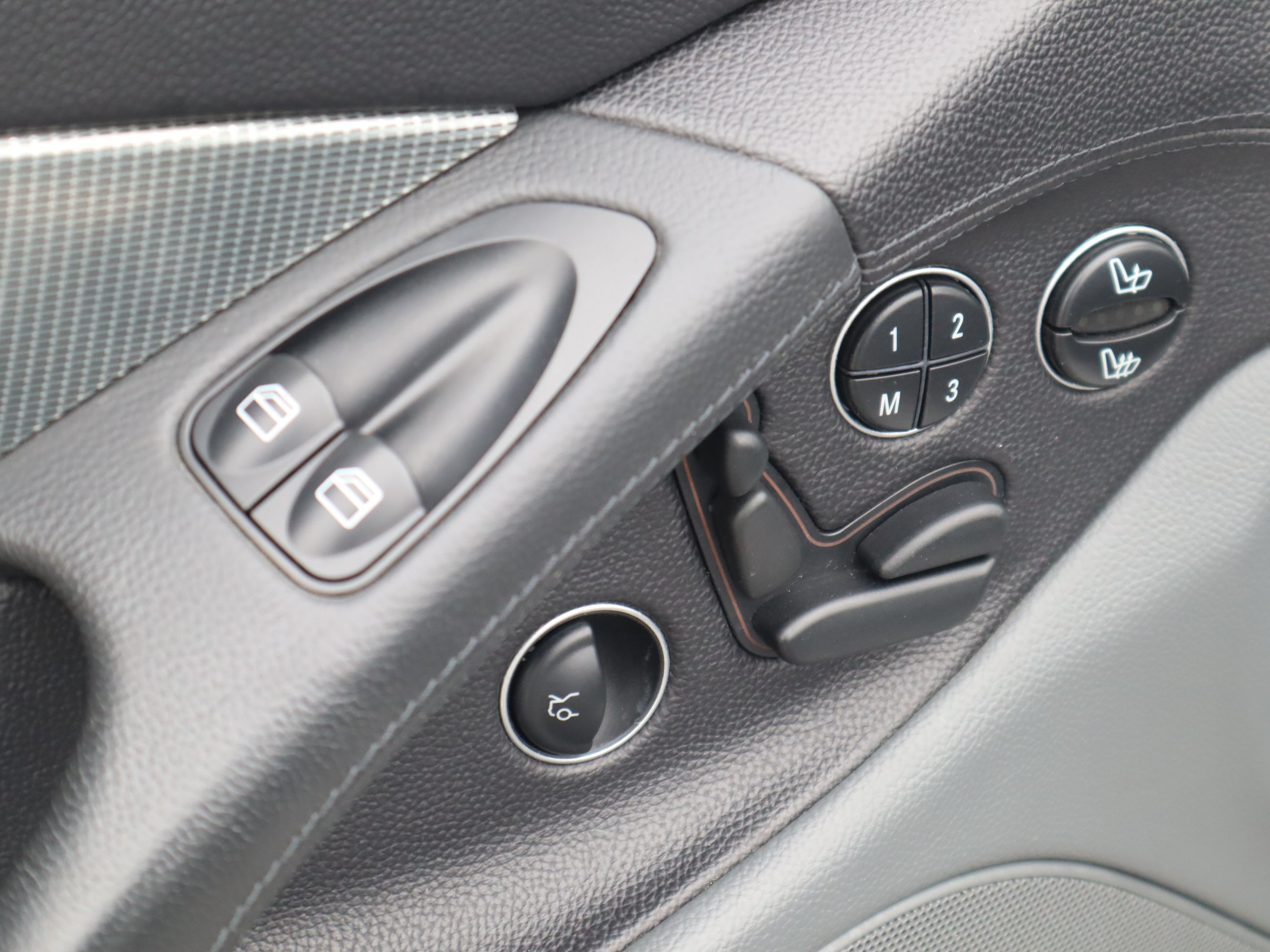 2004 Mercedes-Benz SL500 in Vancouver, British Columbia