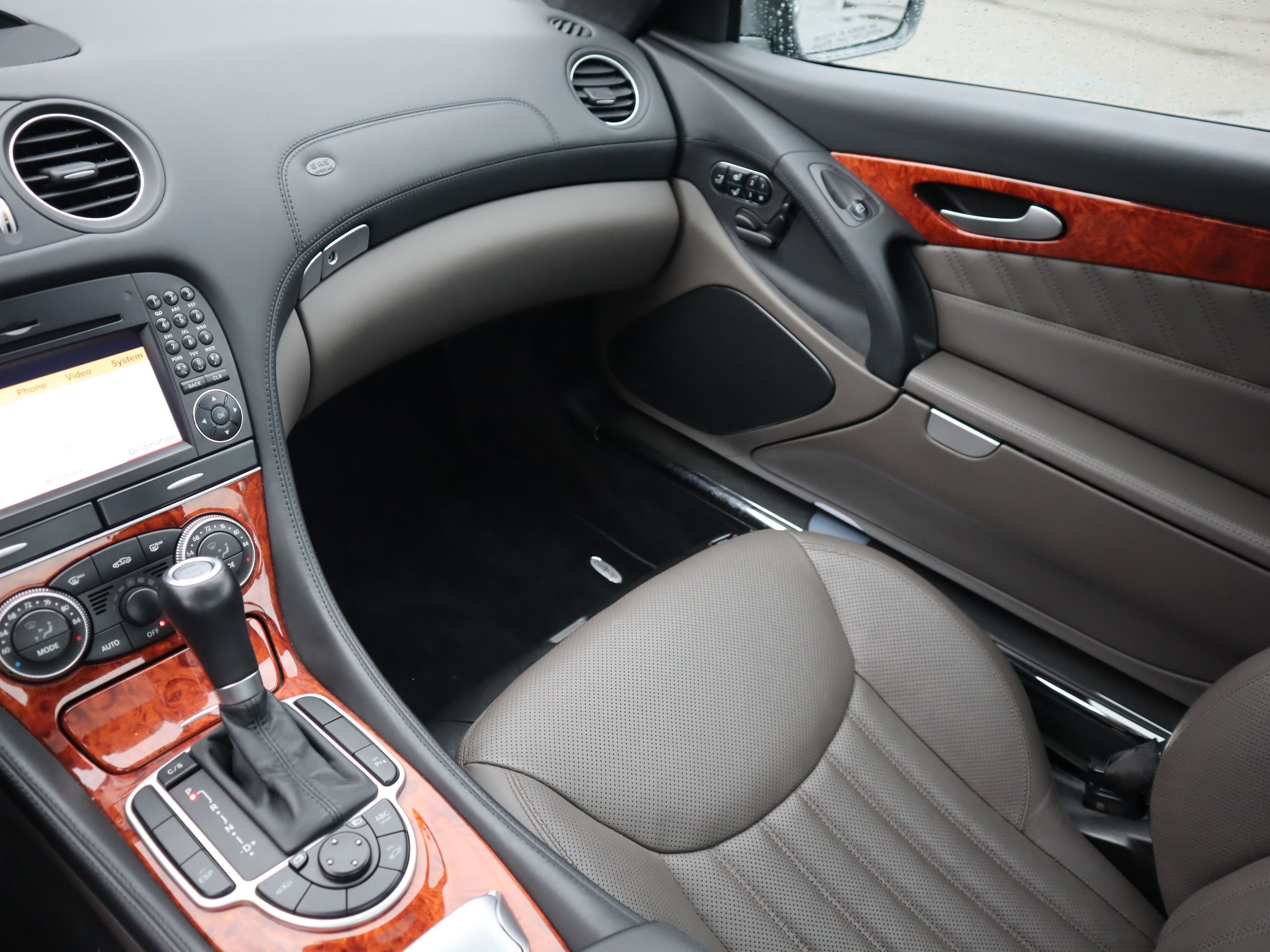 Mercedes-Benz SL600  2009 à Vancouver, Colombie-Britannique