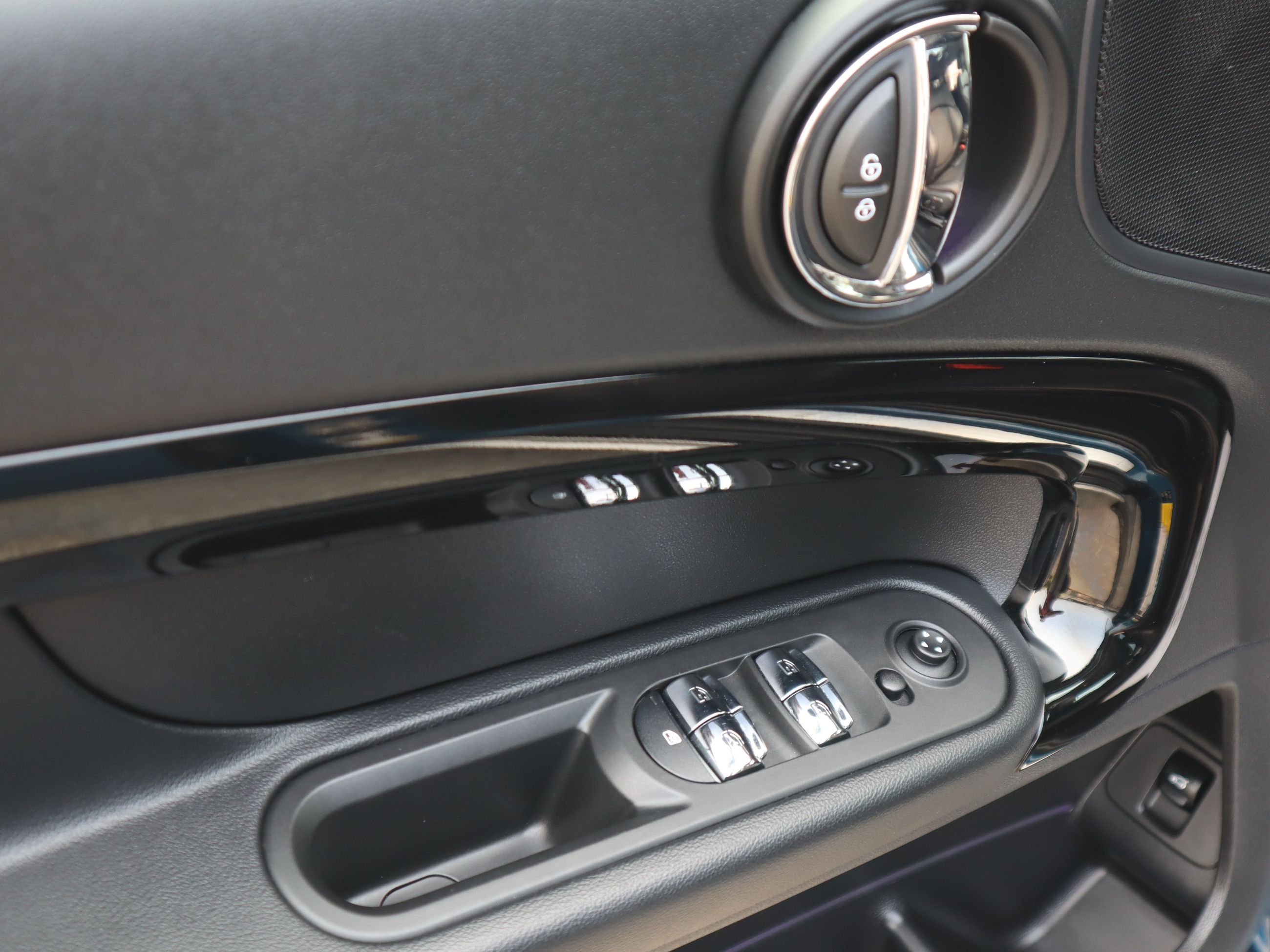 2021 MINI COOPER S Countryman in Vancouver, British Columbia