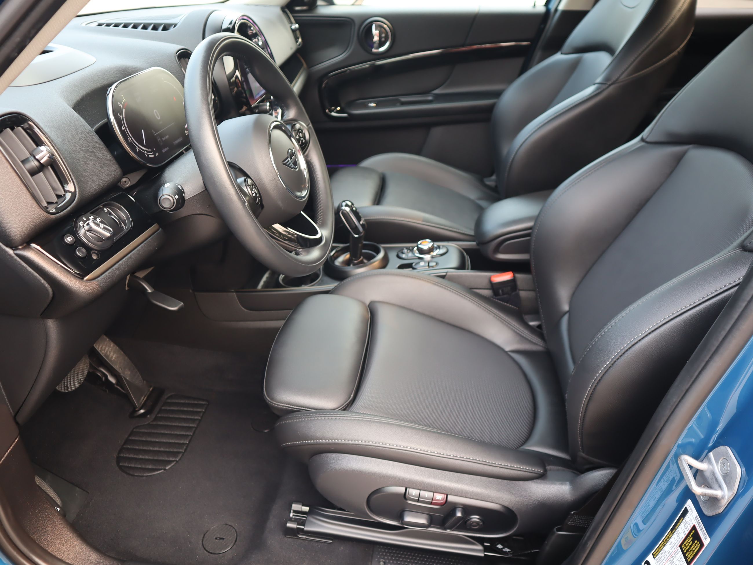 2021 MINI COOPER S Countryman in Vancouver, British Columbia