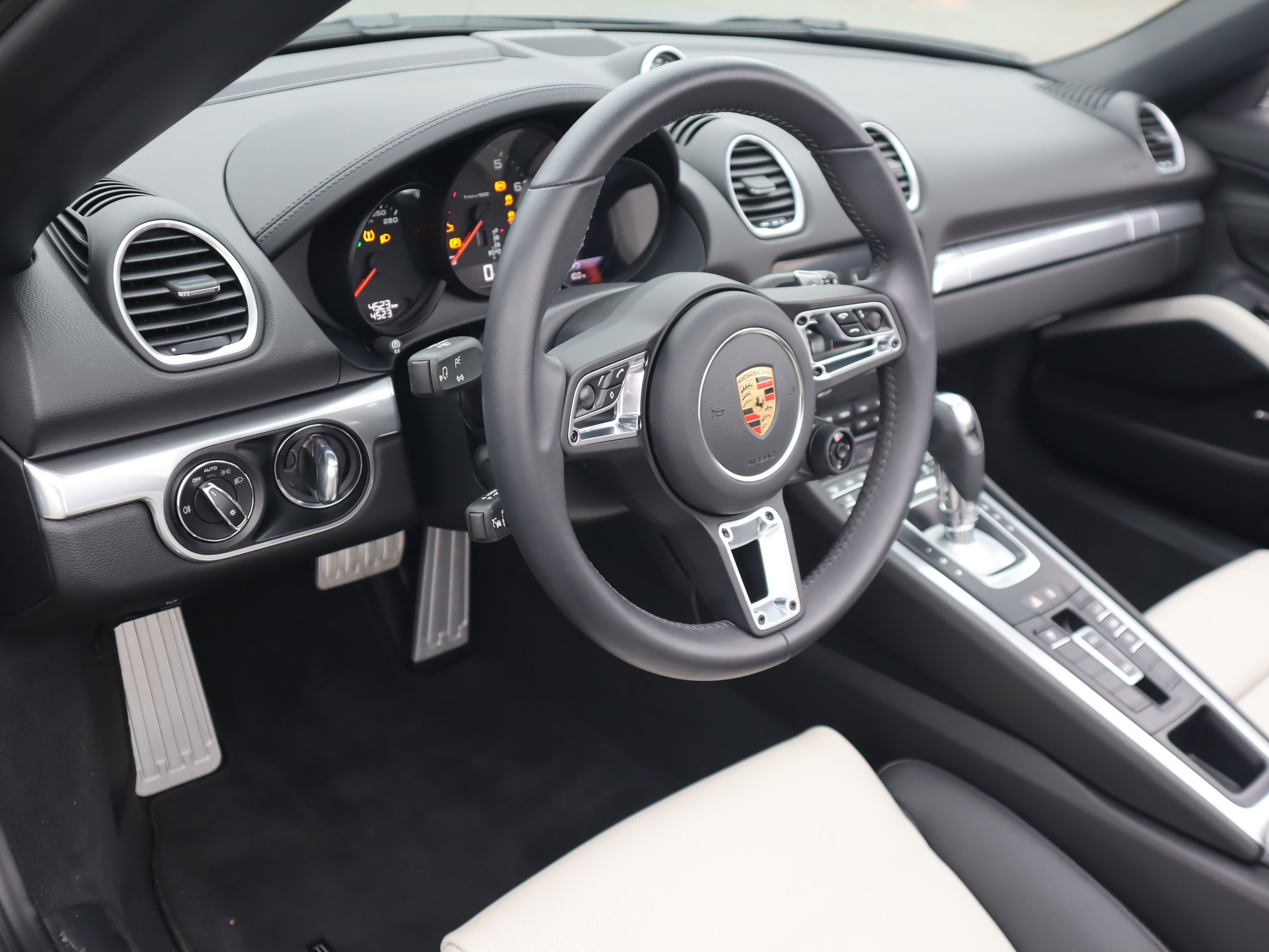 Porsche 718 Boxster  2025 à Vancouver, Colombie-Britannique