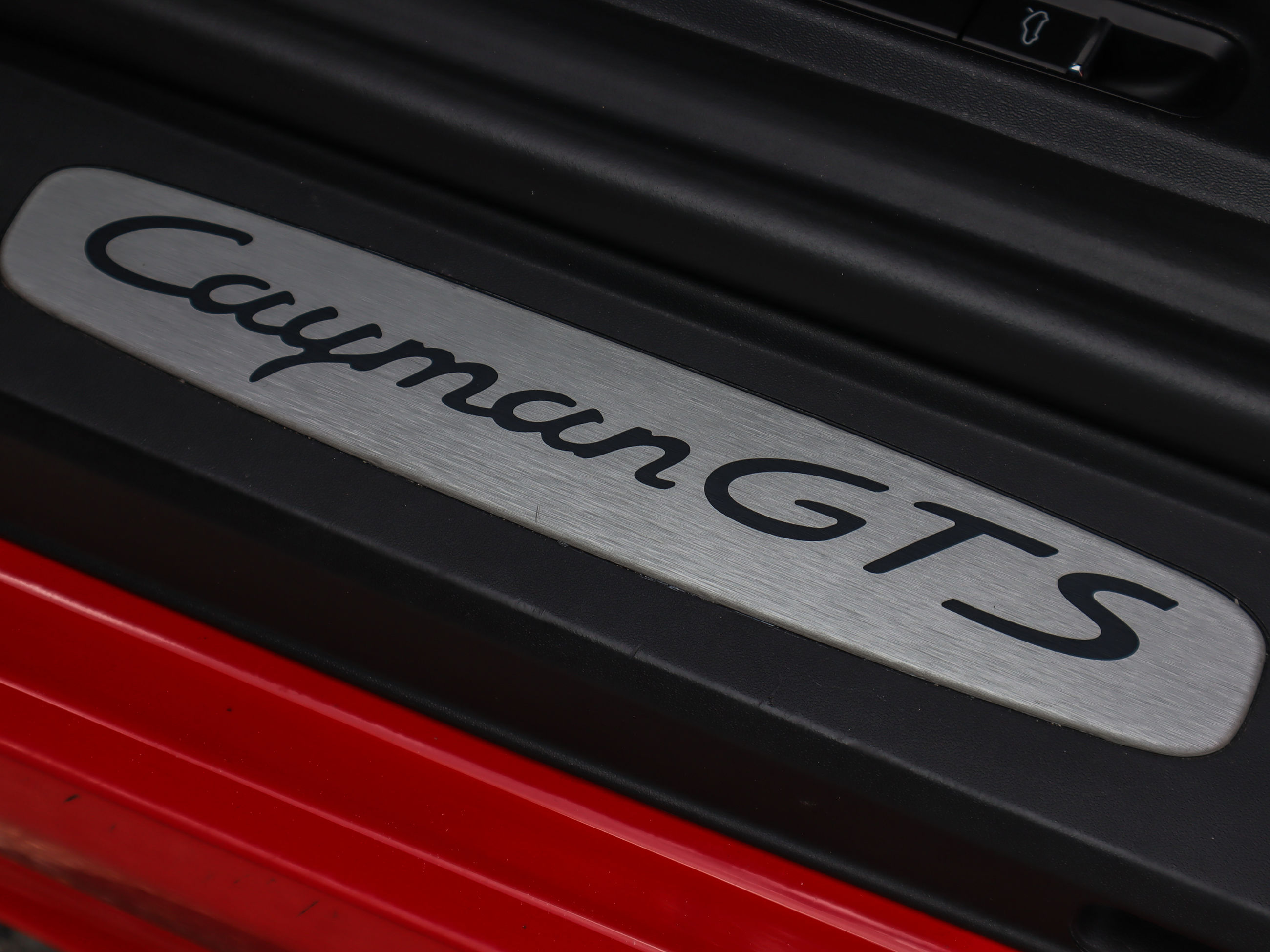 2019 Porsche 718 Cayman in Vancouver, British Columbia