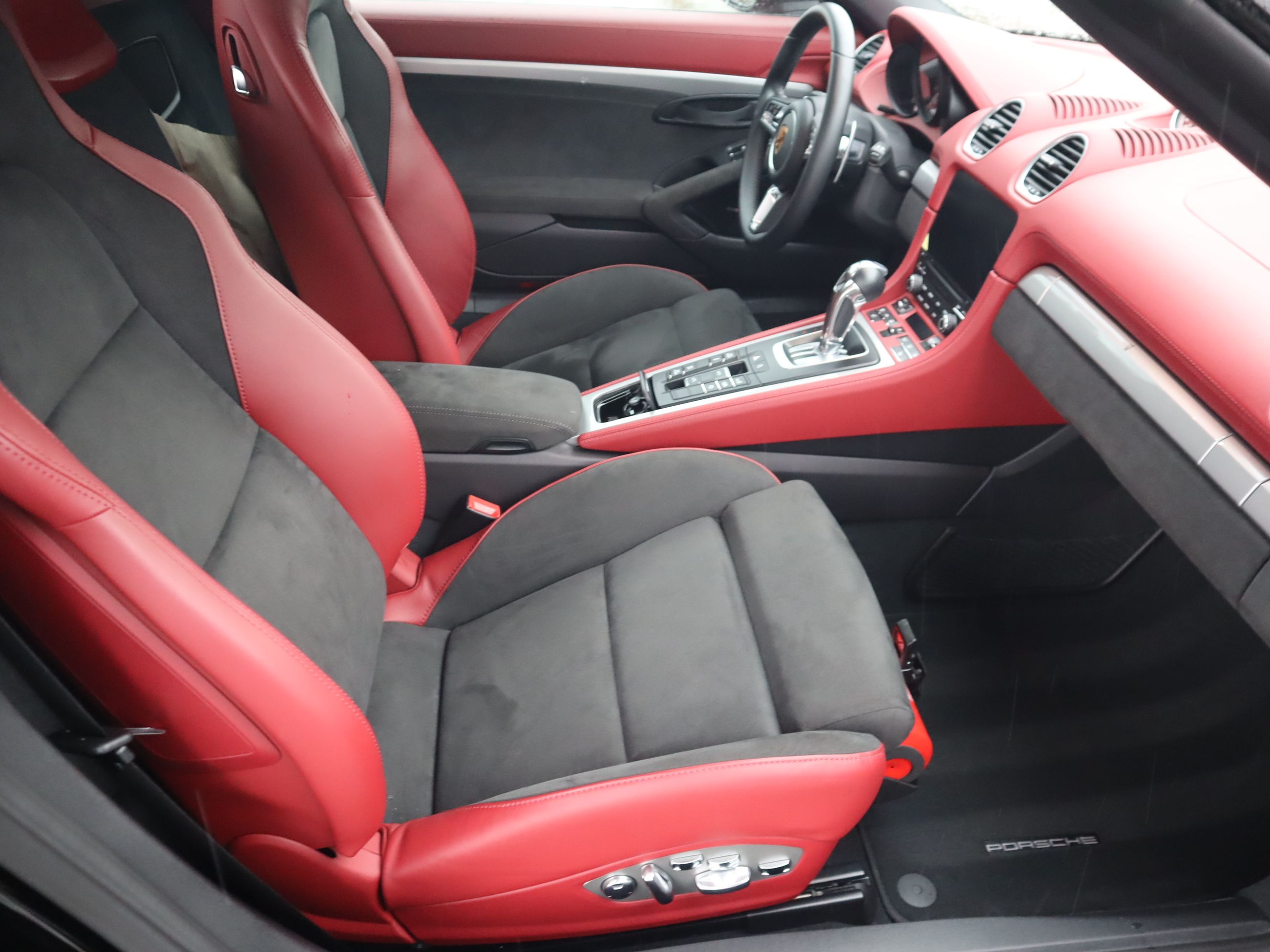 2021 Porsche 718 Spyder in Vancouver, British Columbia