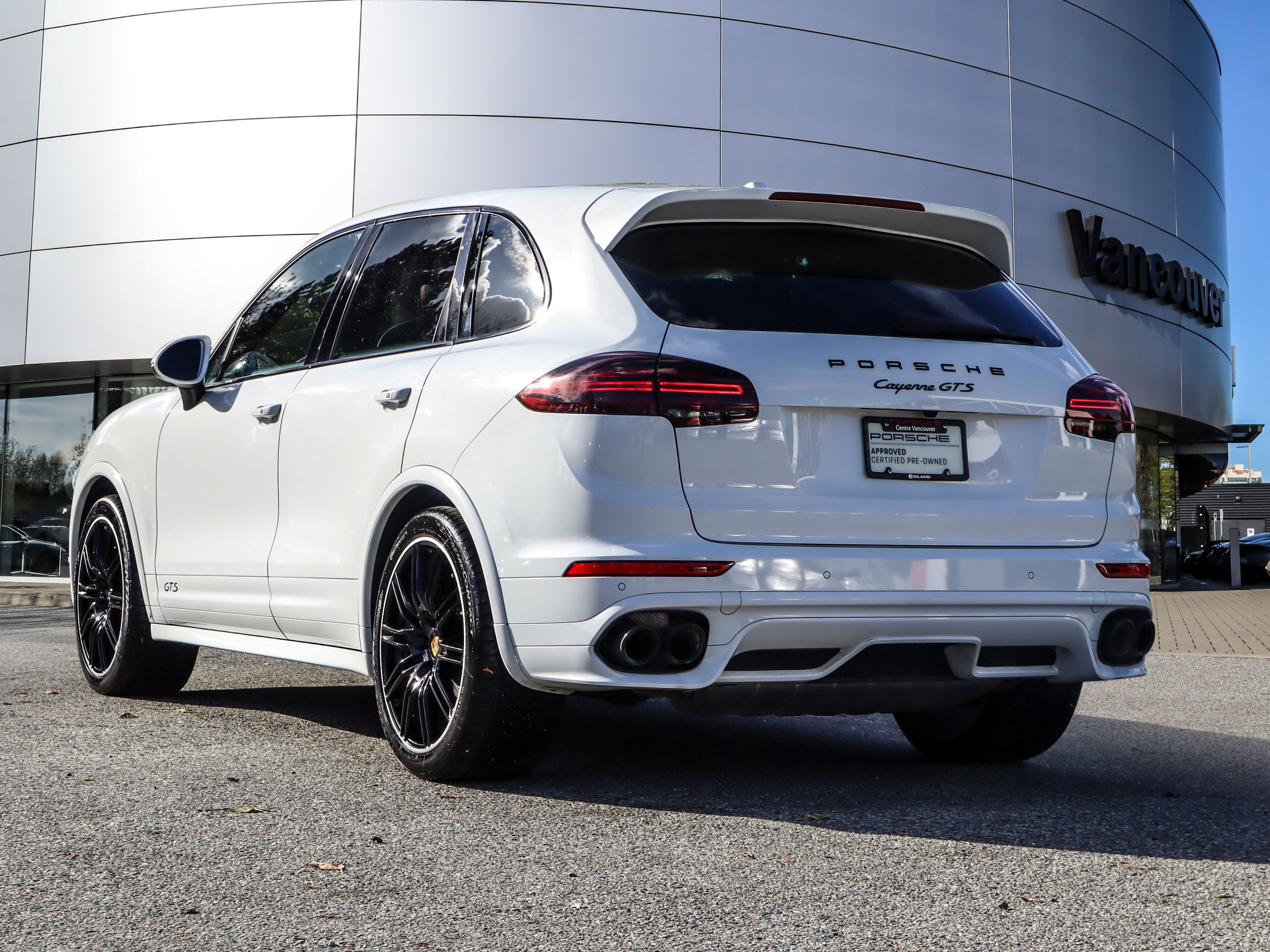2016 Porsche Cayenne in Vancouver, British Columbia